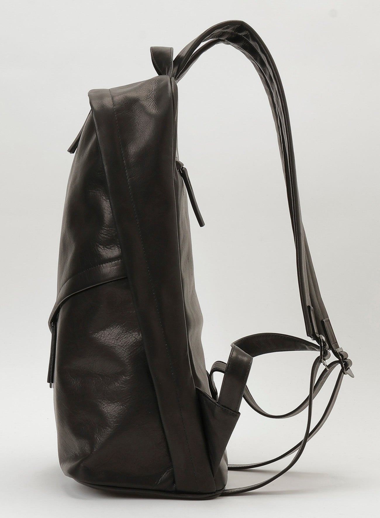 Diagonal backpack(9/5 12:00 Release)