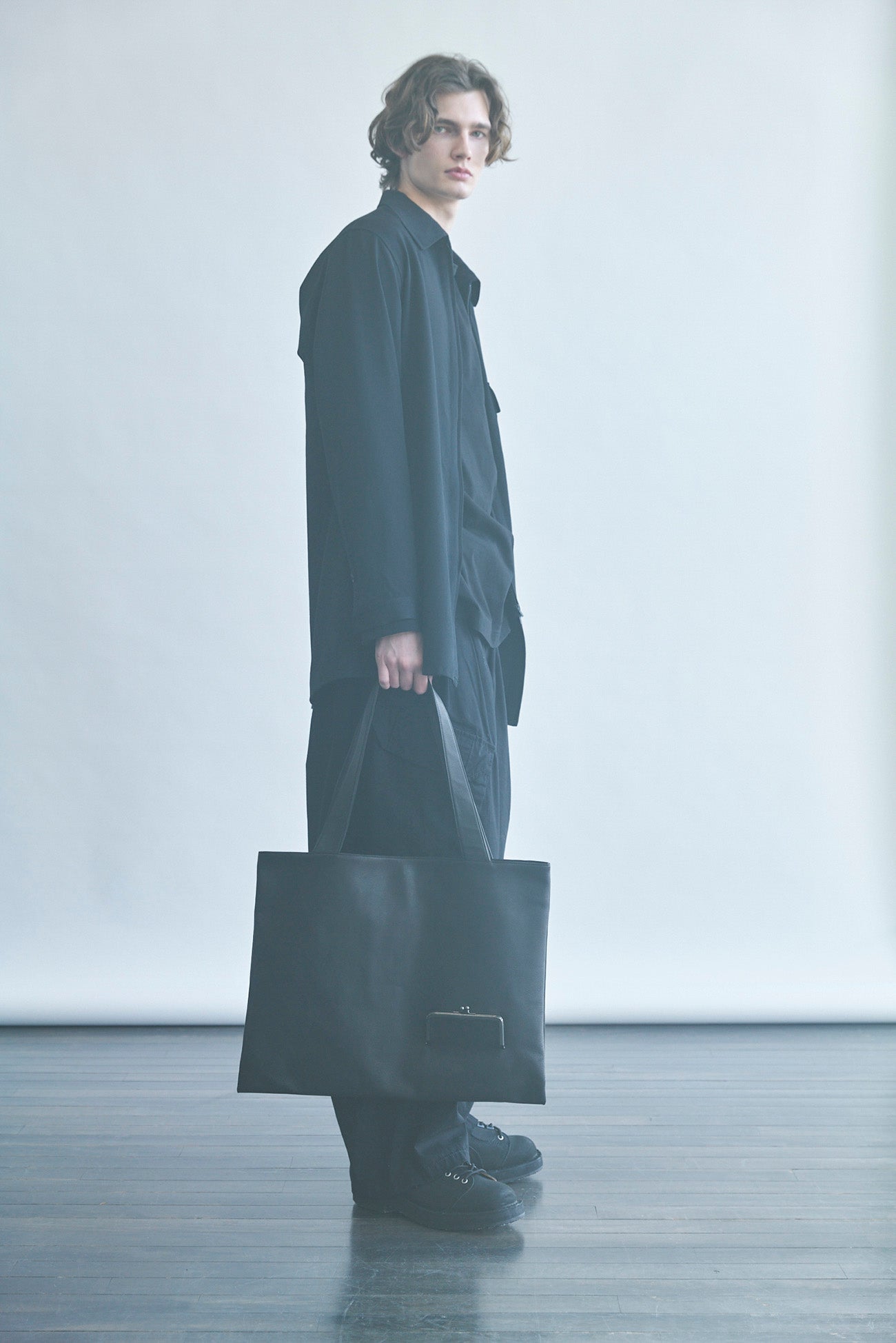 Clasp tote LL(11/21 12:00 Release)