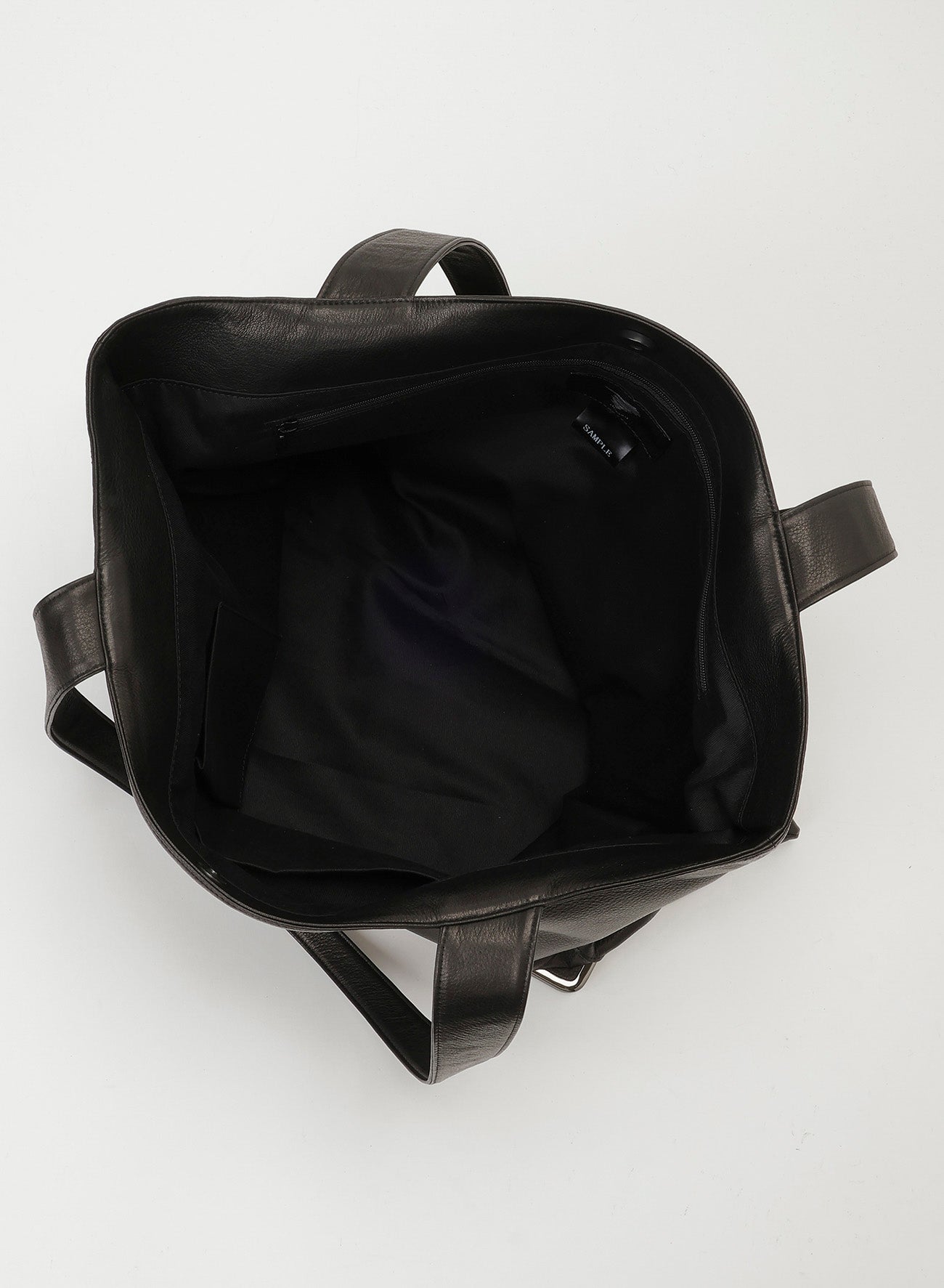 Clasp tote LL(11/21 12:00 Release)