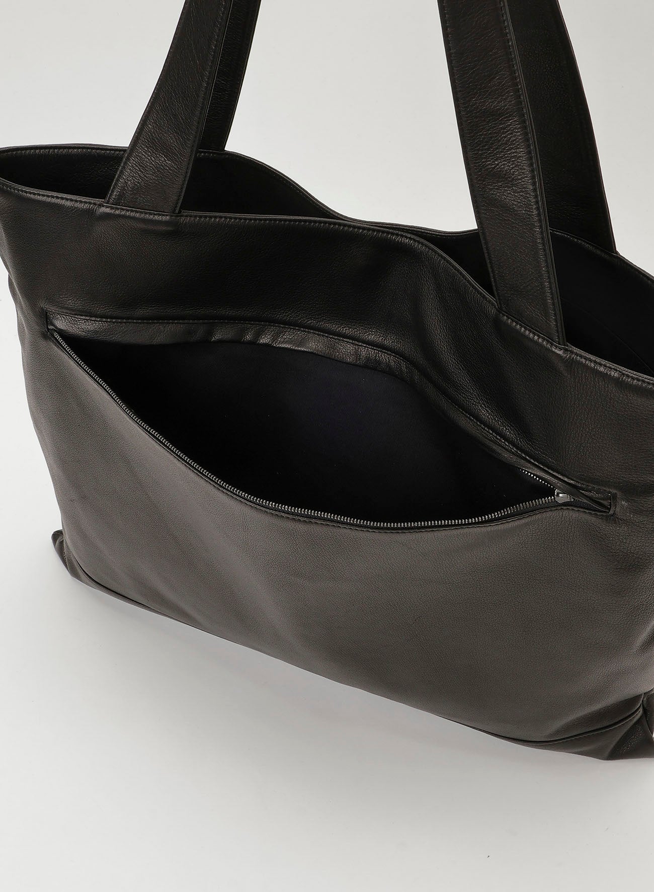 Clasp tote LL(11/21 12:00 Release)