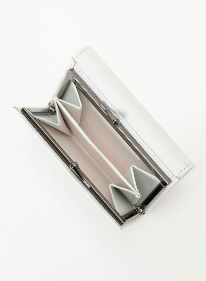Clasp trifold wallet