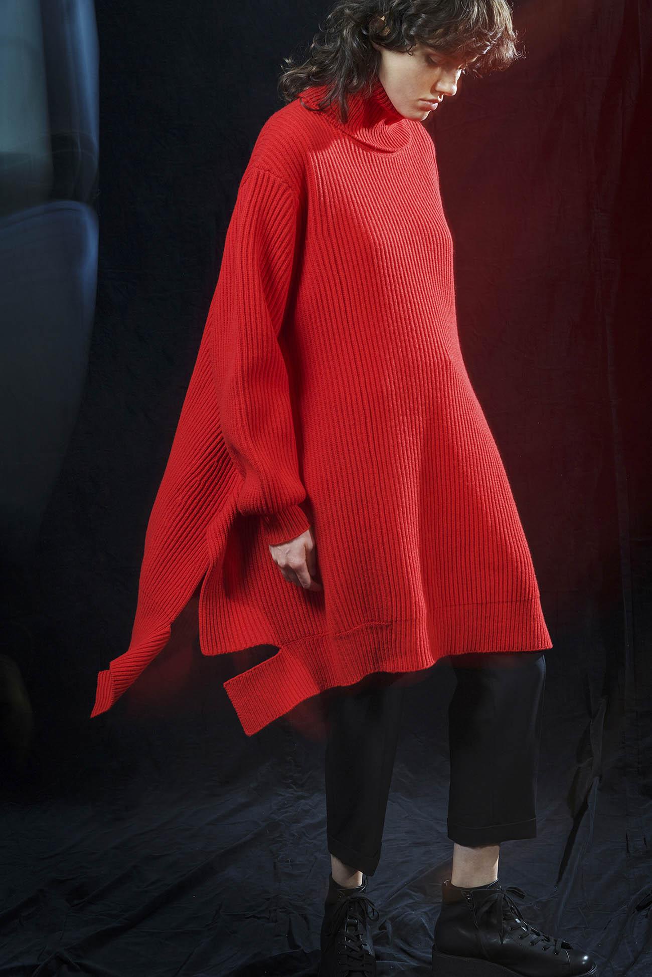 SUPREME B R-WIDE HIGH NECK DRESS