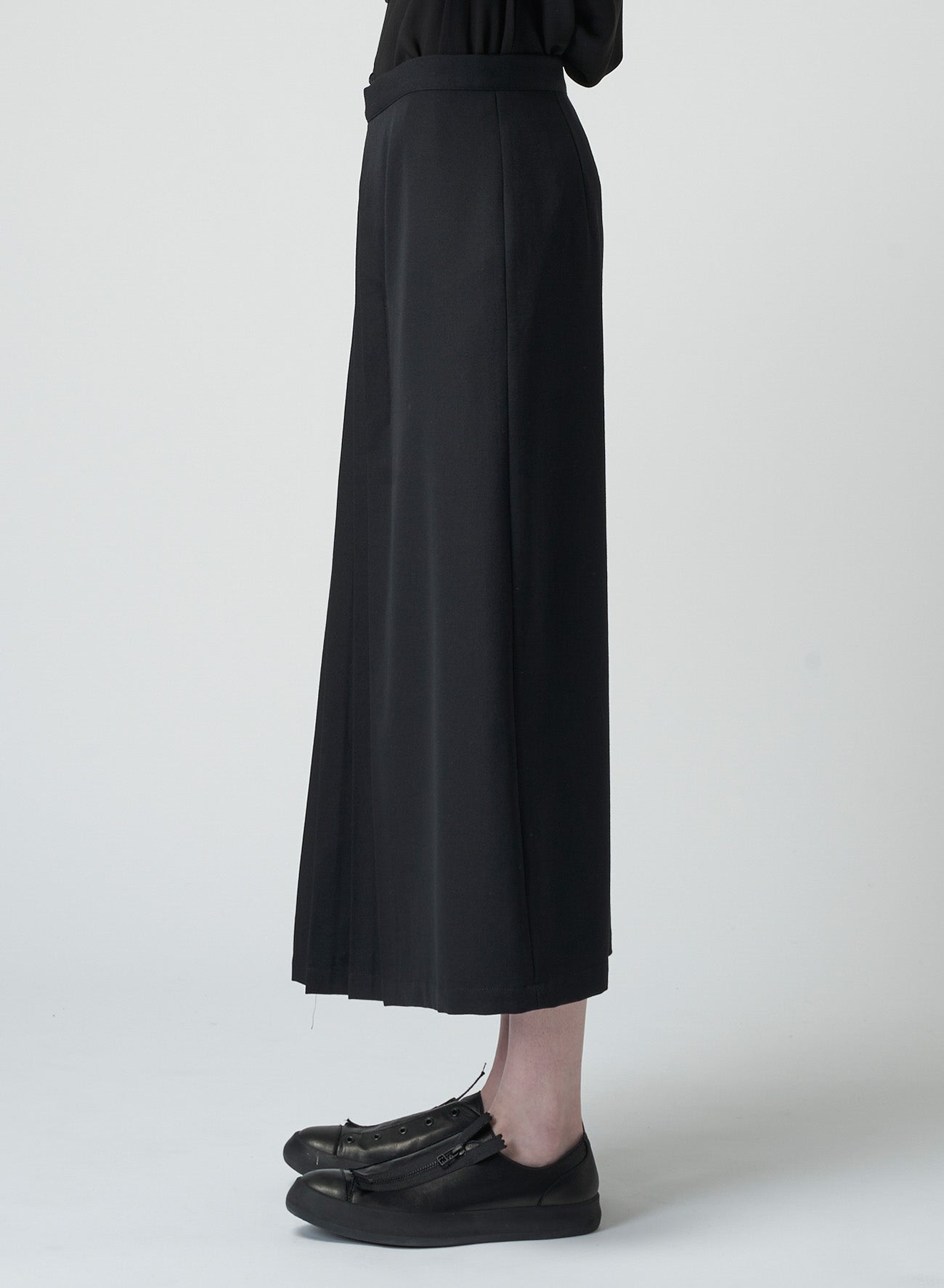 GABARDINE F PLEATED SKIRT