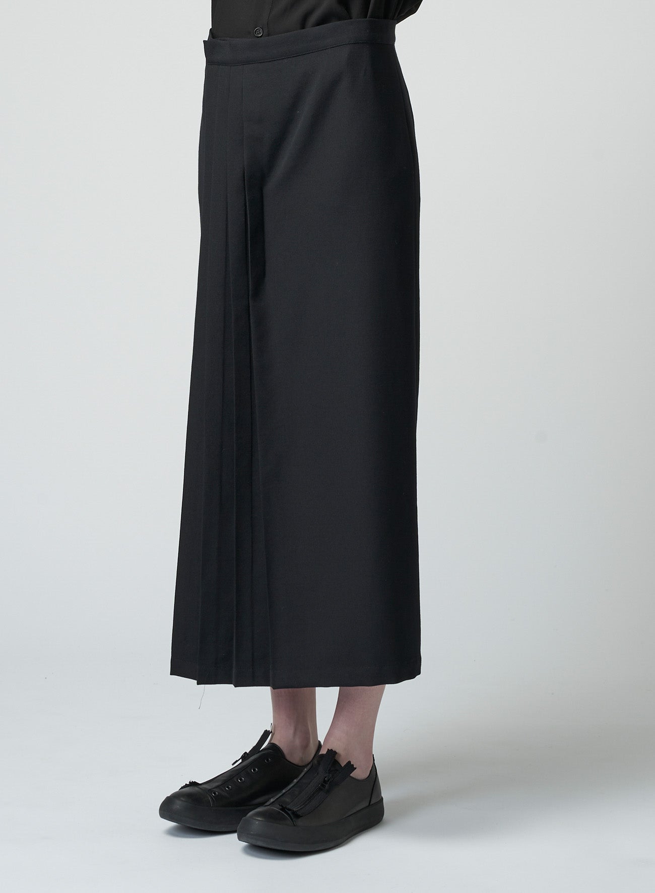 GABARDINE F PLEATED SKIRT