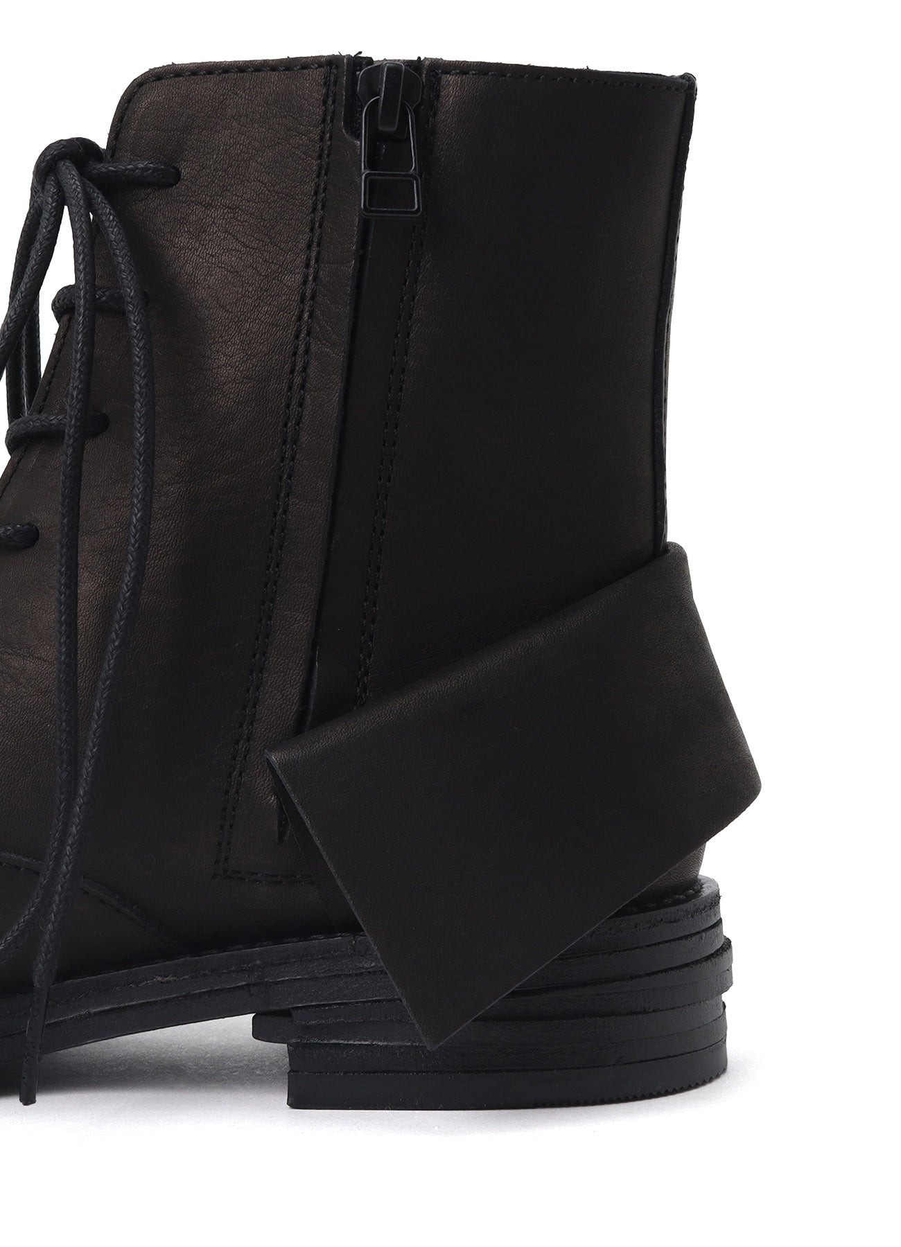 UNEVEN DYED LEATHER LACE-UP BOOTS