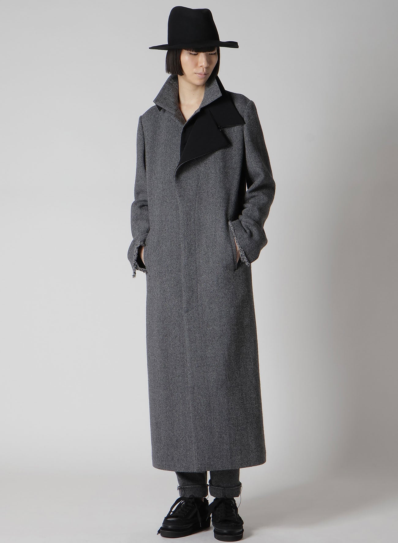 HAT MATERIAL BK TUCKED FEDORA
