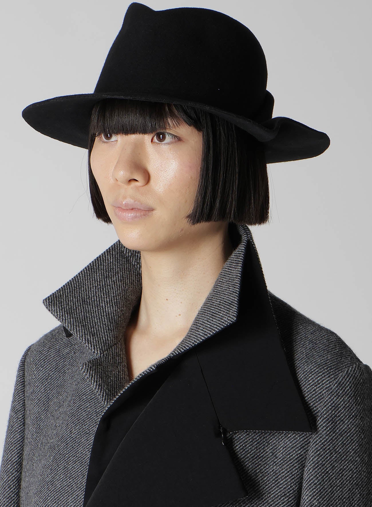 HAT MATERIAL BK TUCKED FEDORA