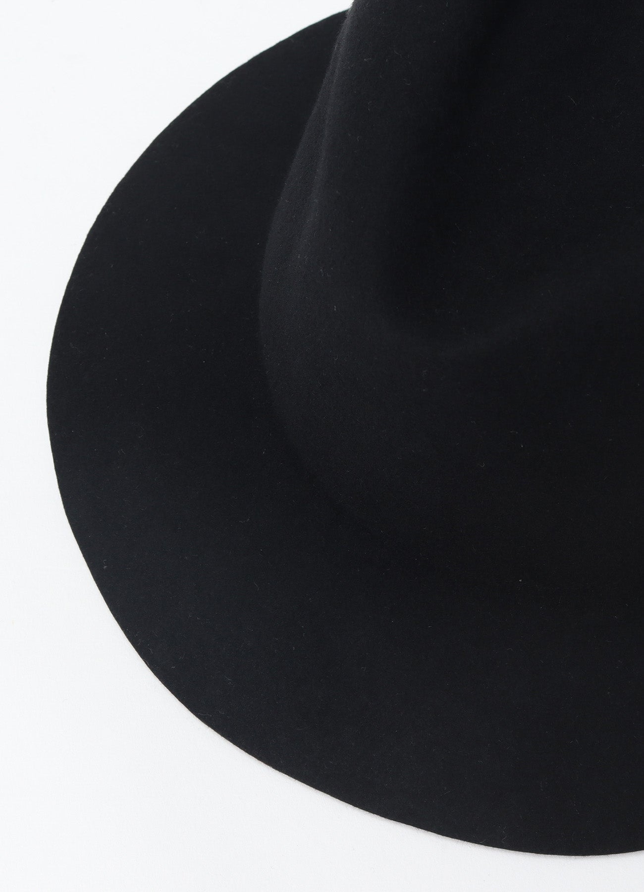 HAT MATERIAL BK TUCKED FEDORA
