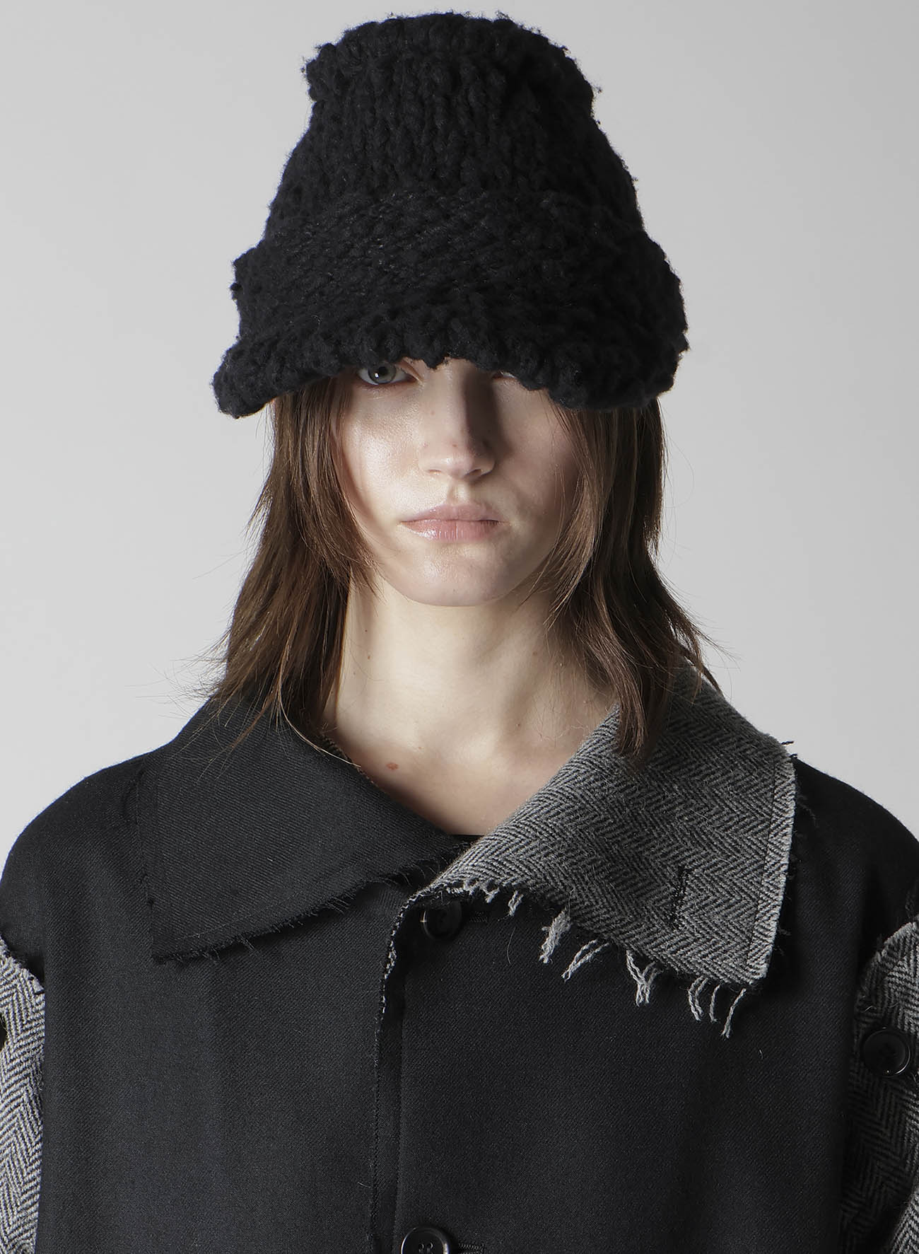 HAND-WOVEN SLABS/W KNIT D'GOAL