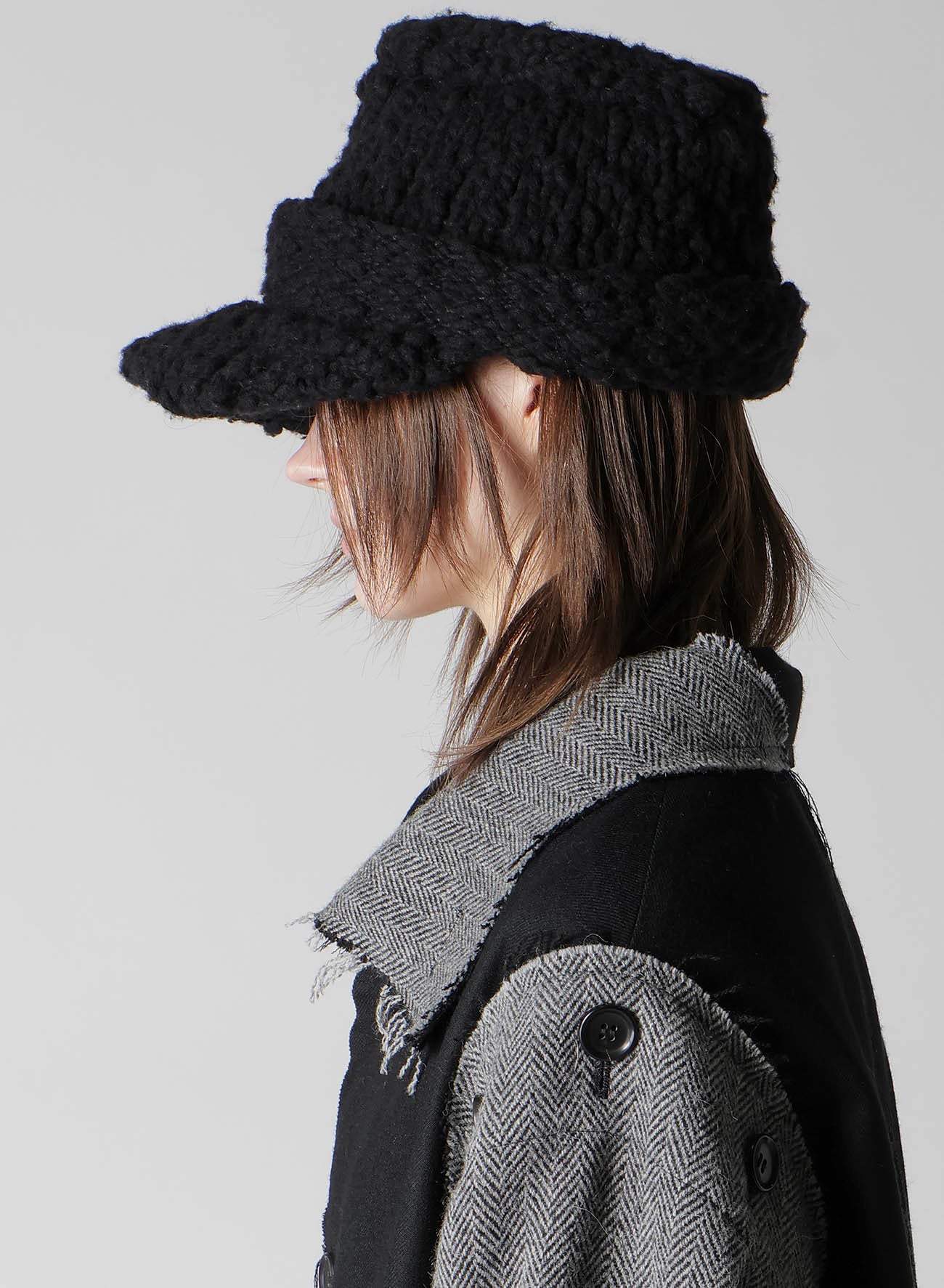 HAND-WOVEN SLABS/W KNIT D'GOAL