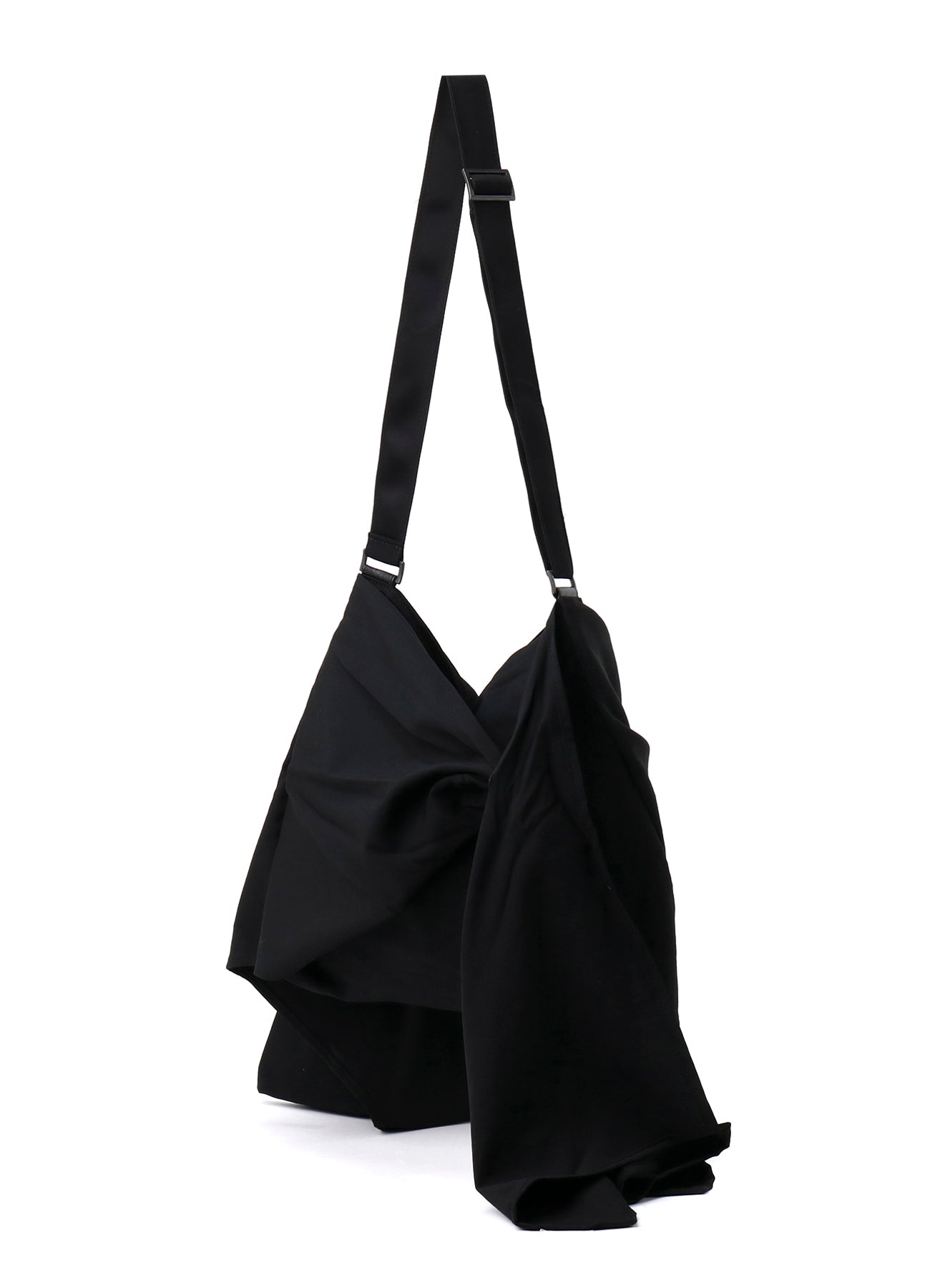 W/GABARDINE CROSS DRAPED SHOLDER BAG