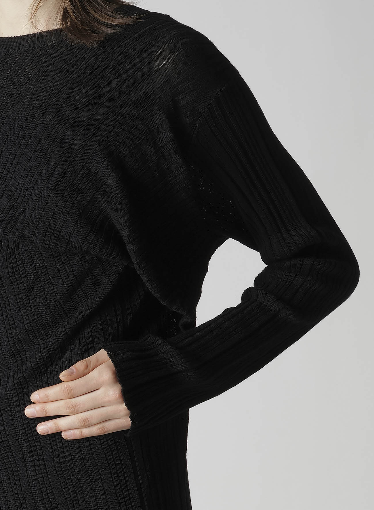 RANDOM RIB TUCK DETAIL PO