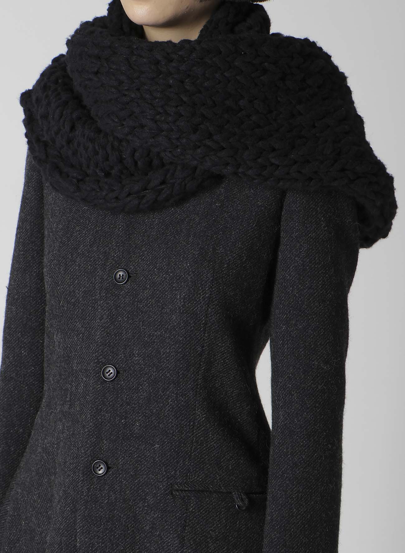 HAND-WOVEN SLABS/W KNIT SNOOD