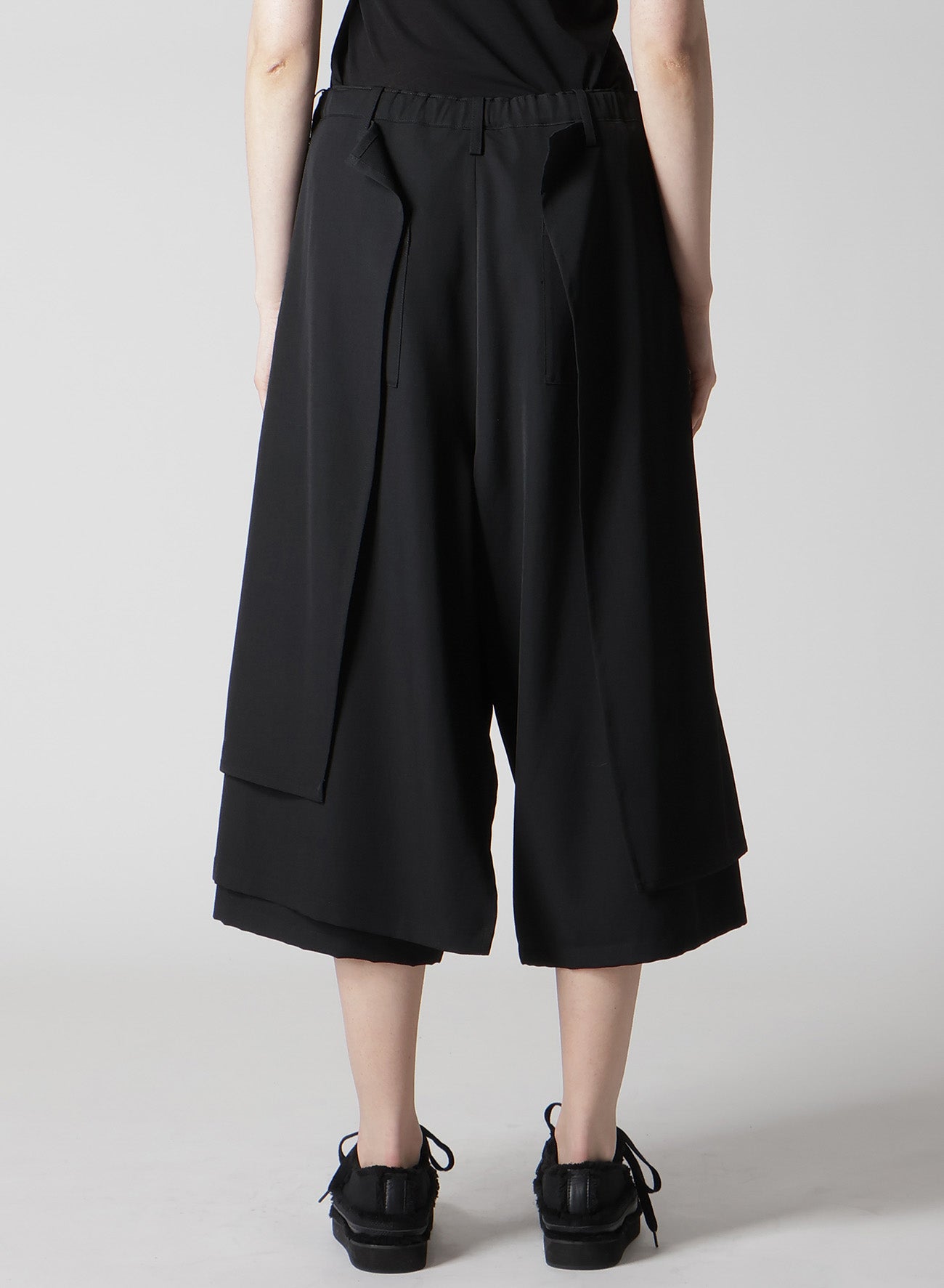 GABARDINE F BUTTON WRAP PANTS