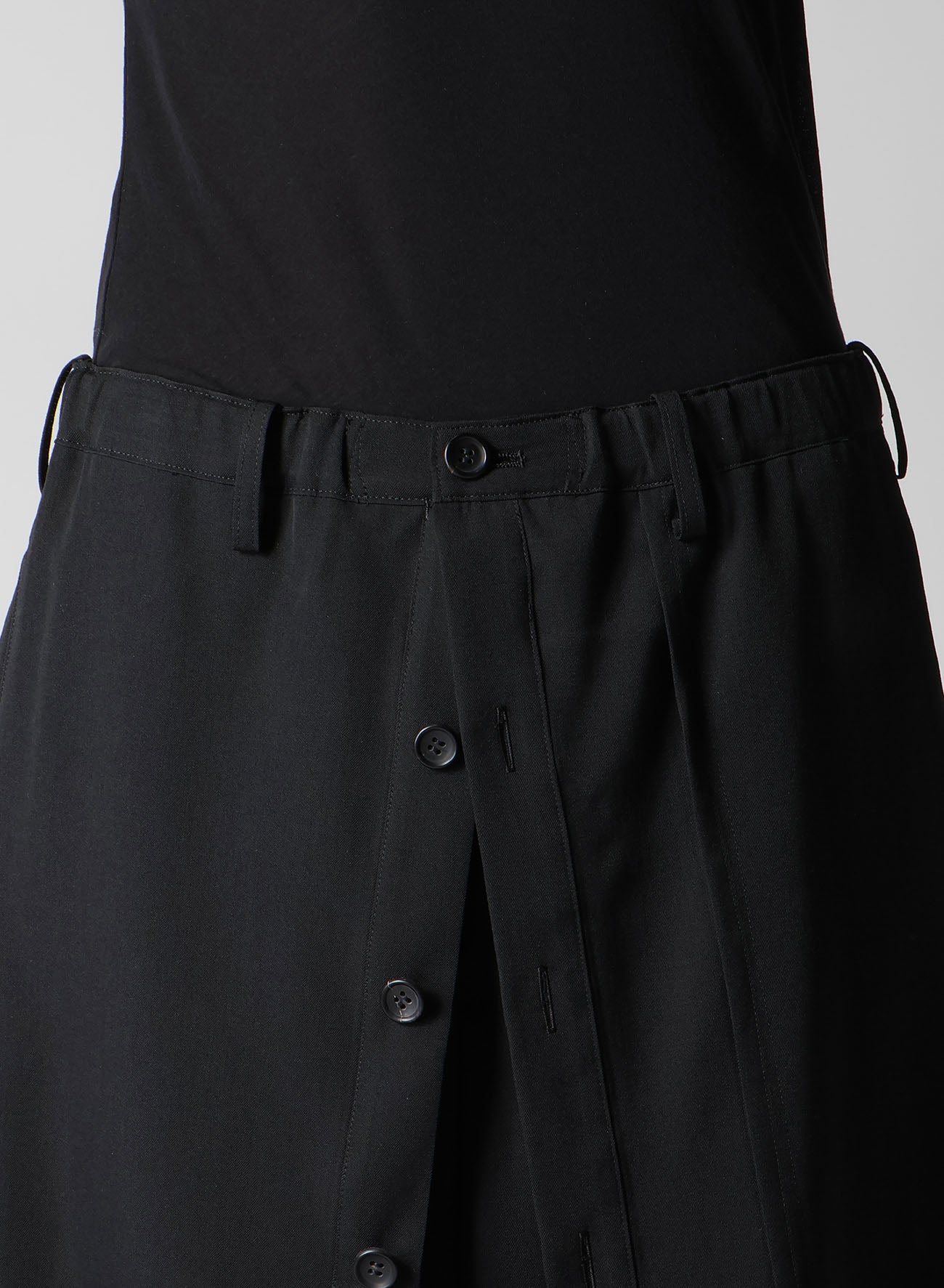 GABARDINE F BUTTON WRAP PANTS