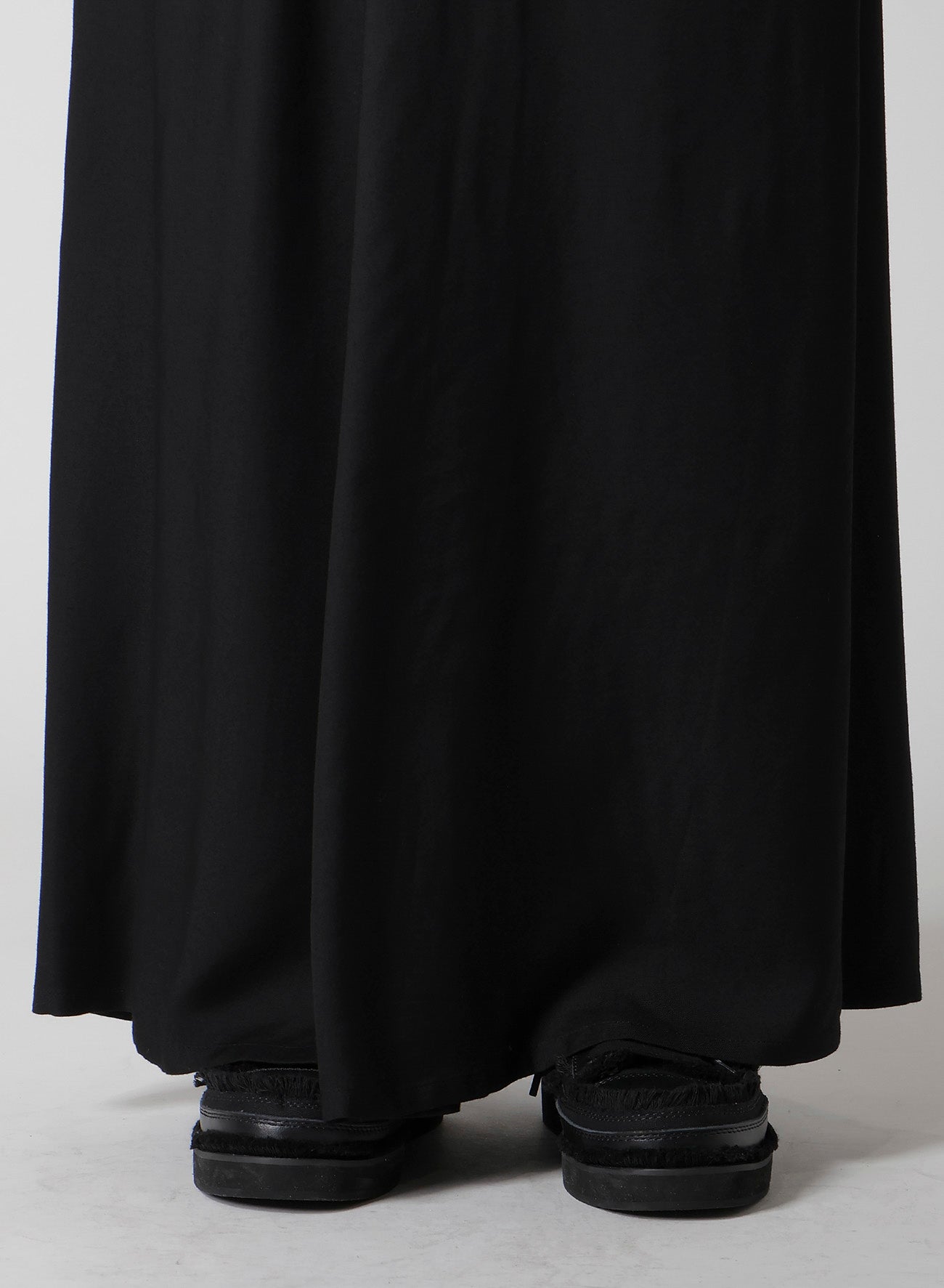 VISCOSE TWILL DIAGONAL CUTTING LONG SKIRT