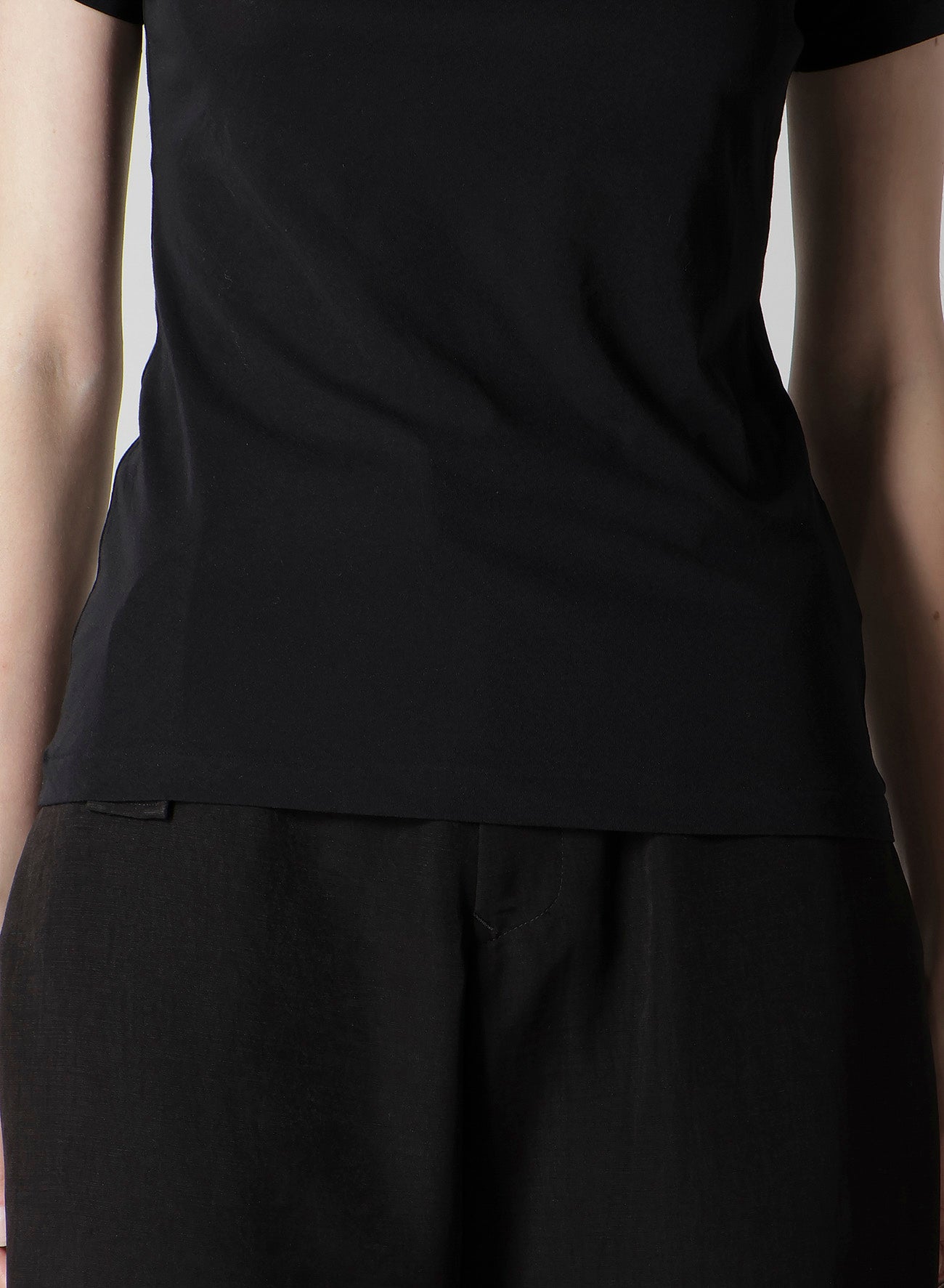 HIGH TWISTED JERSEY SHORT SLV ROUND NECK T