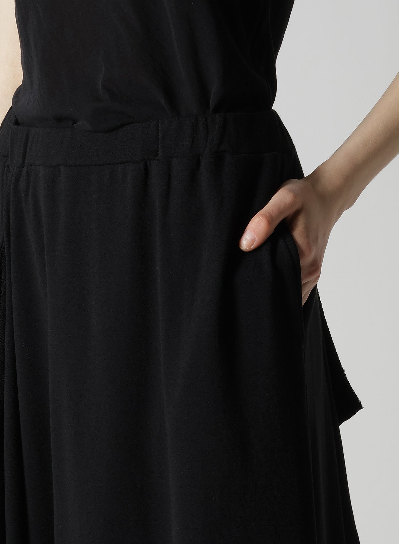 HIGH TWISTED GAUZE TERRY TUCKED SKIRT