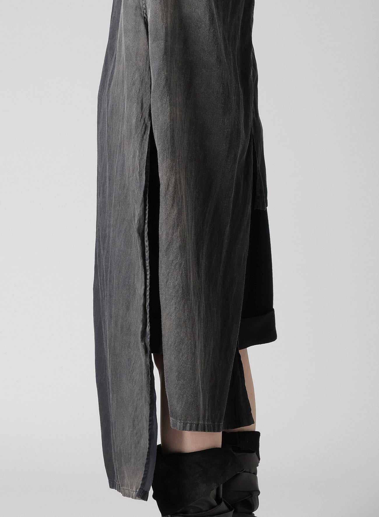 Cu/C BLEACHED SATIN KNOT DETAIL BLOUSE