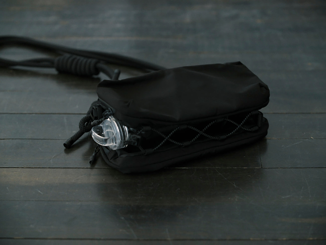 TECH SATEEN BOTTLE SACOCHE