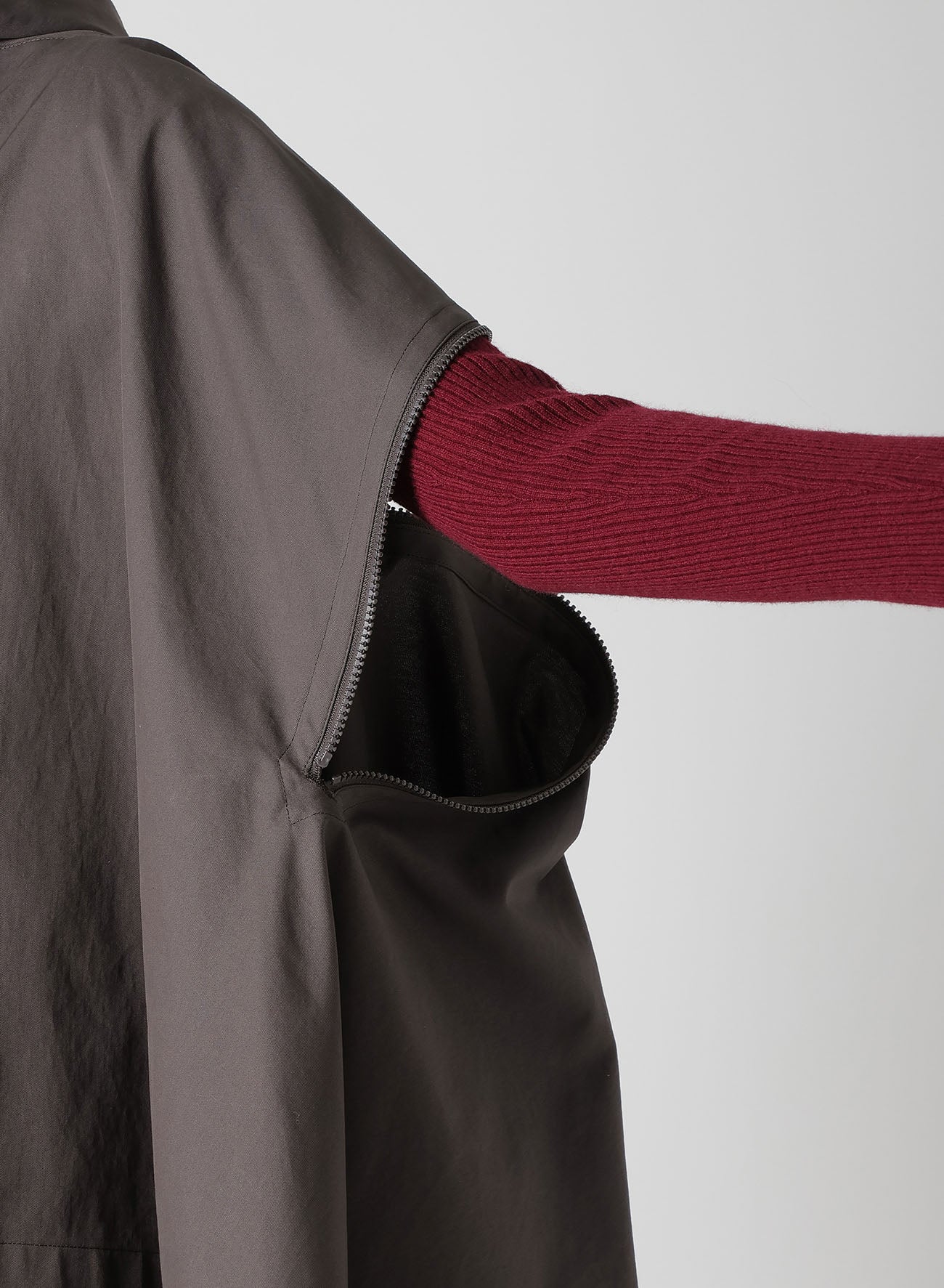 HIGH-TWISTED GABARDINE HOODED CAPE COAT
