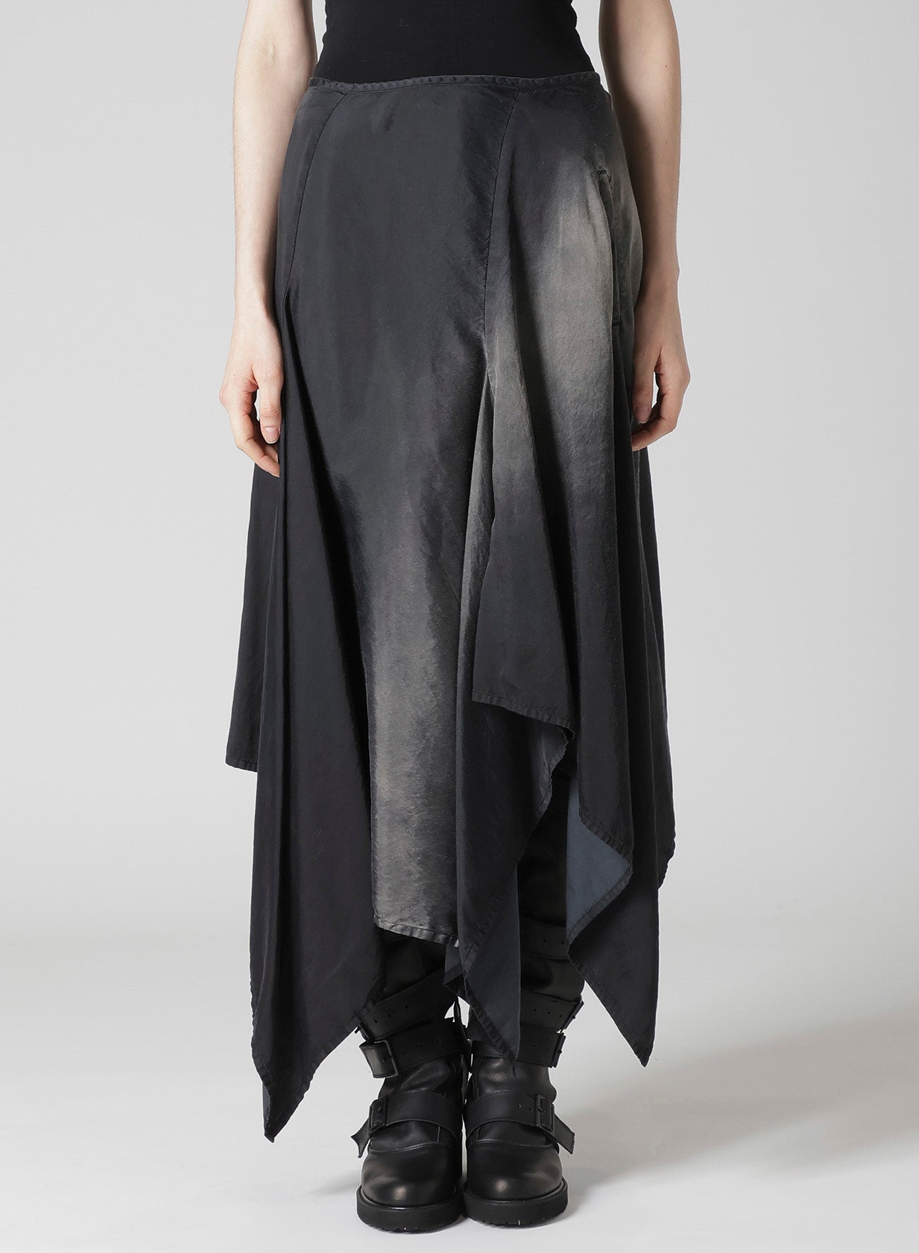 Cu/C BLEACHED SATIN ASYMMETRIC SKIRT