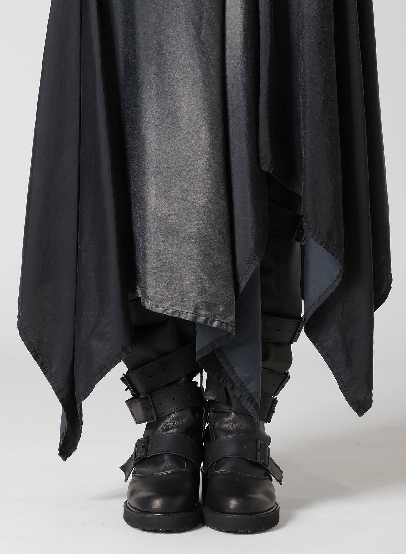 Cu/C BLEACHED SATIN ASYMMETRIC SKIRT