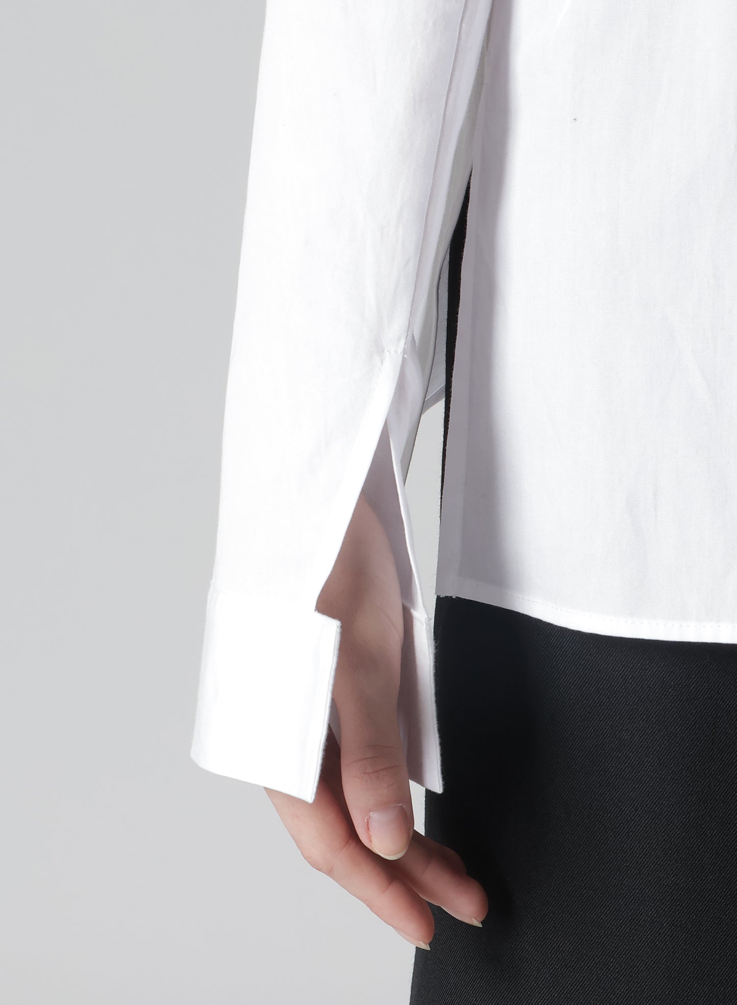 COTTON BROAD PUFF SLV SLIM FIT BLOUSE