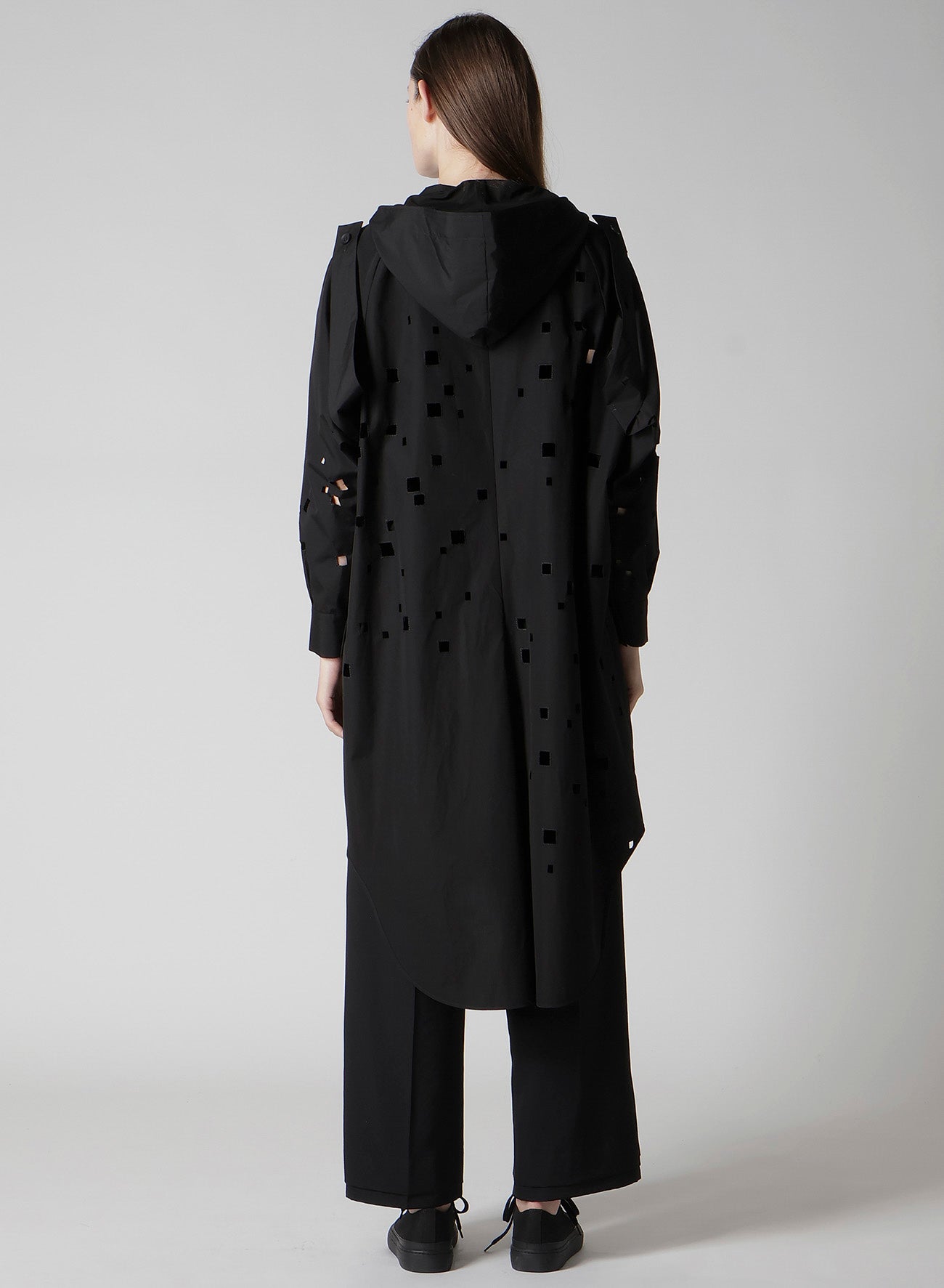 BROAD SQUARE LACE DRESSES