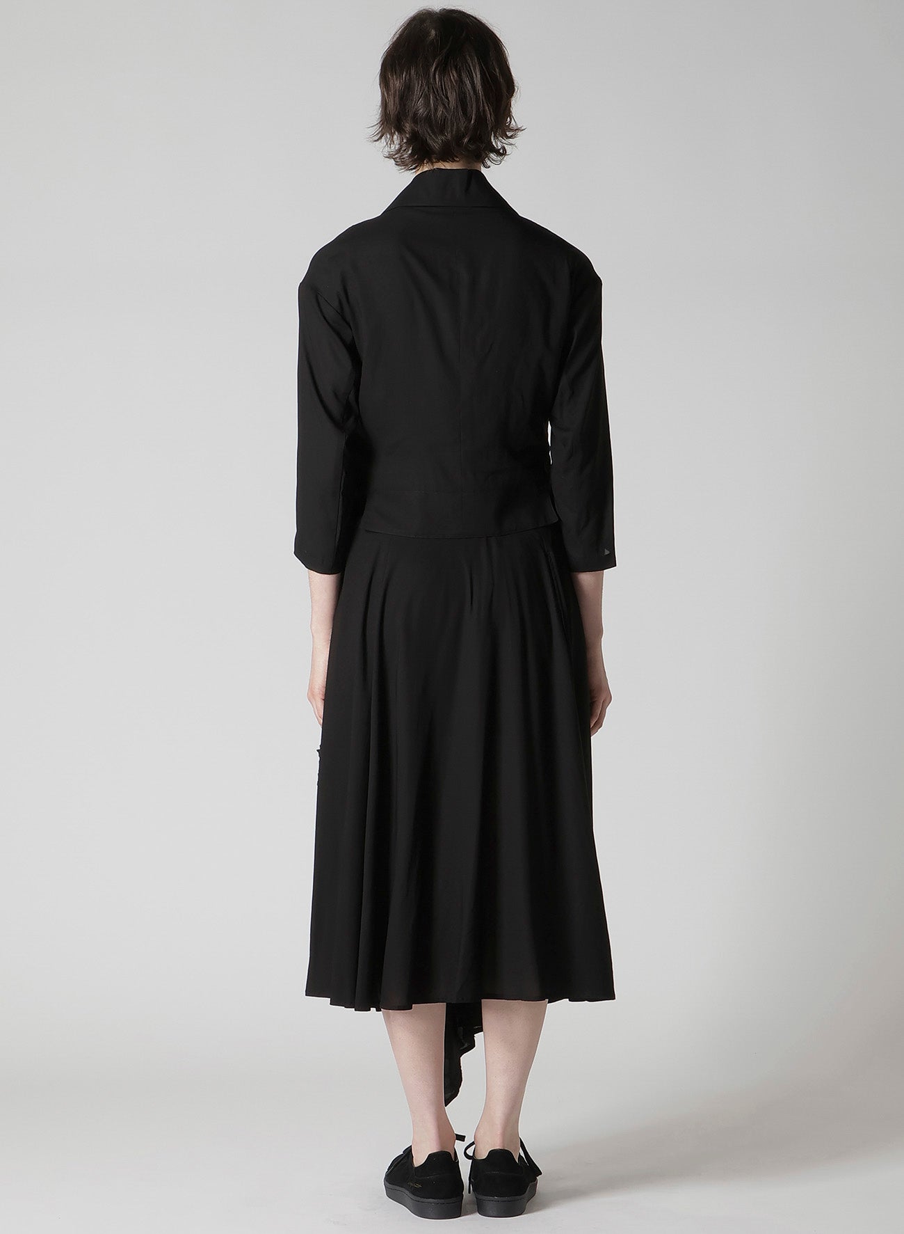 CUT-OUT COLLAR JACKET