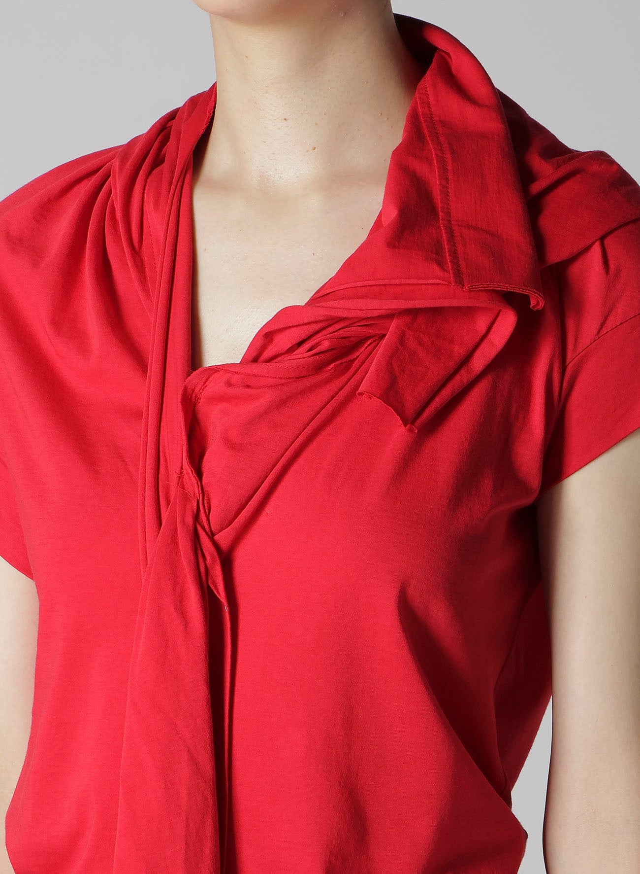 AIRY JERSEY DRAPE DETAIL SHORT SLV T-SHIRT