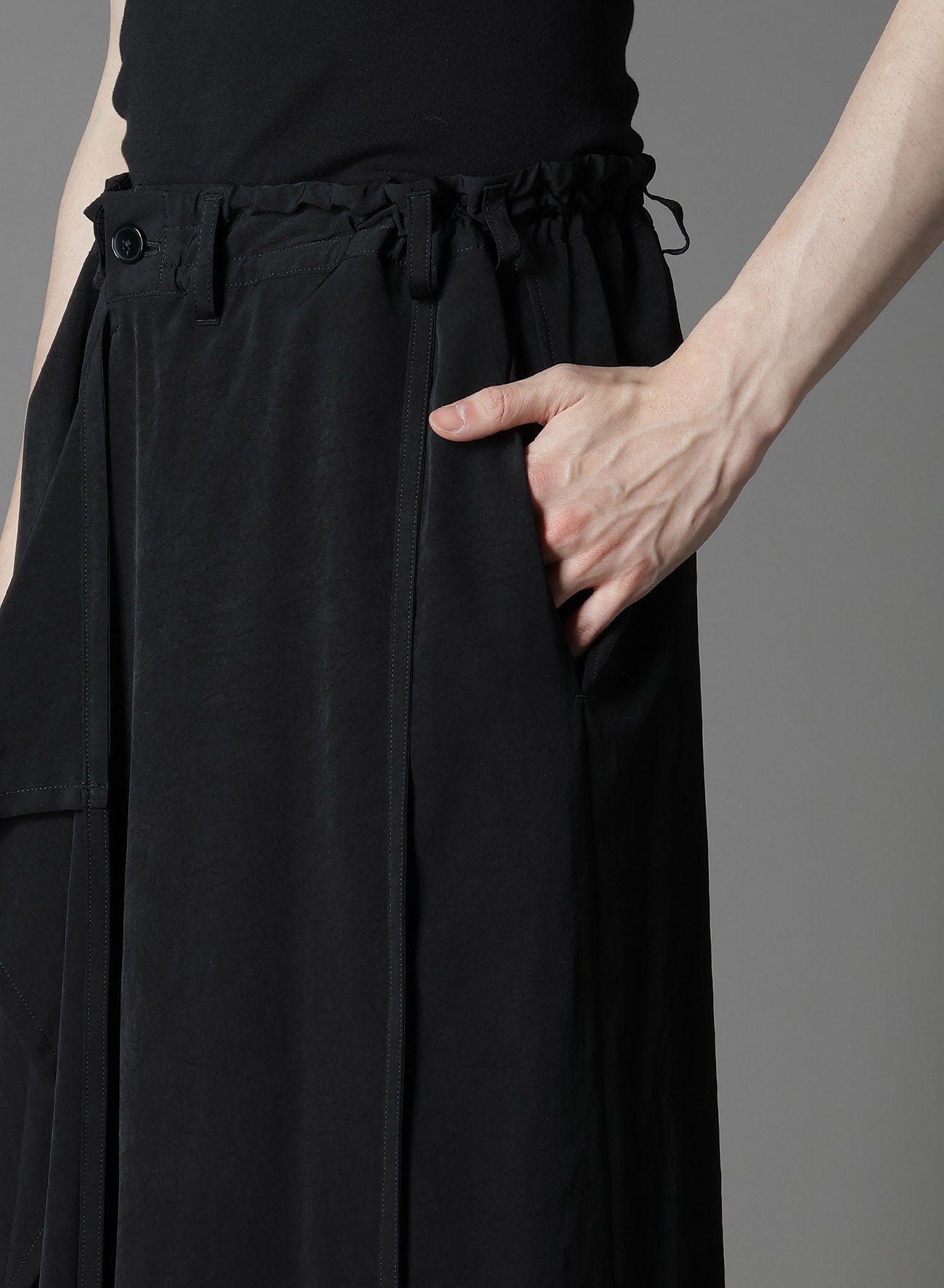 CREPE DE CHINE BOUND SKIRT PANTS