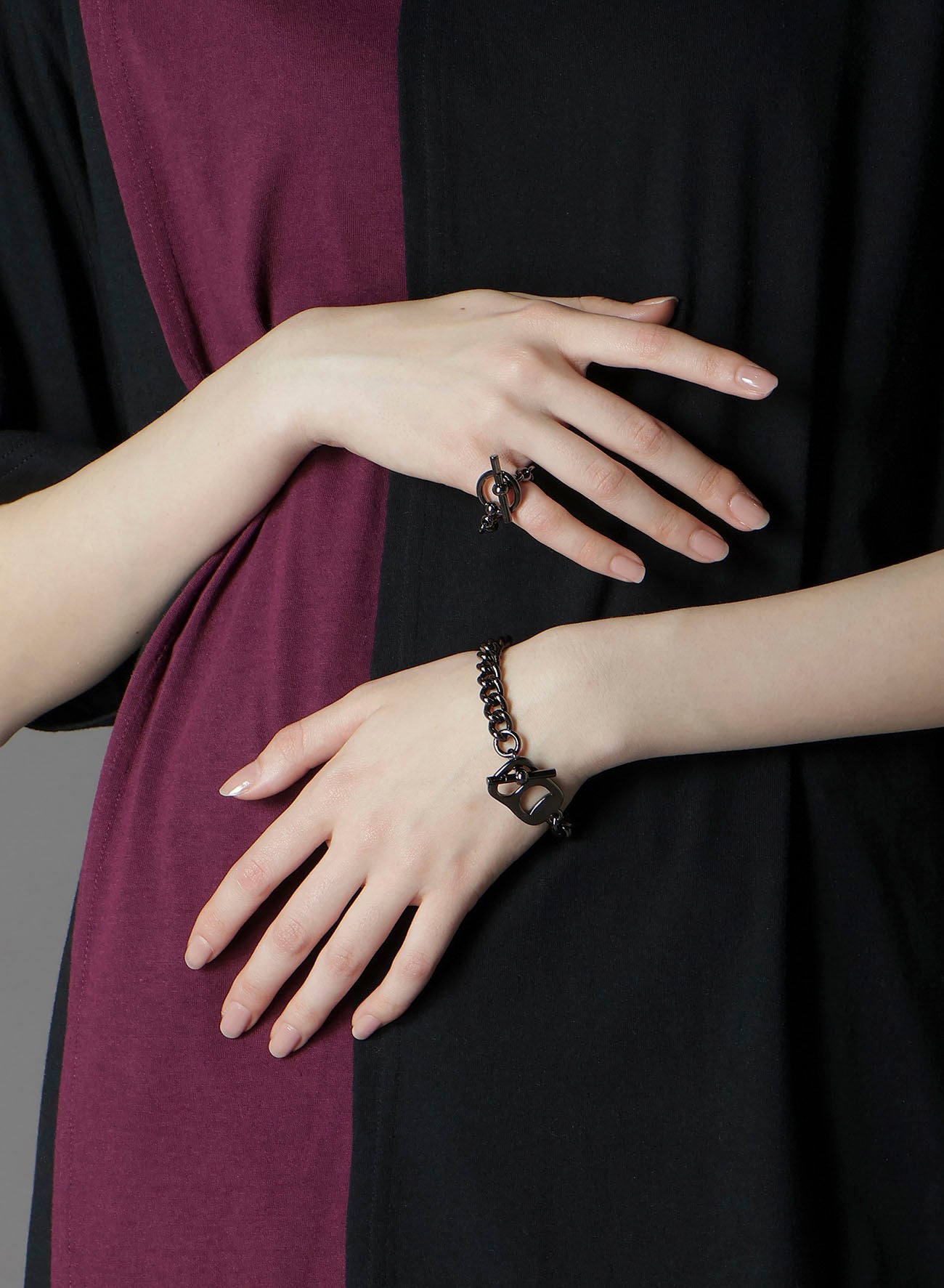 BRASS TOGGLE RING