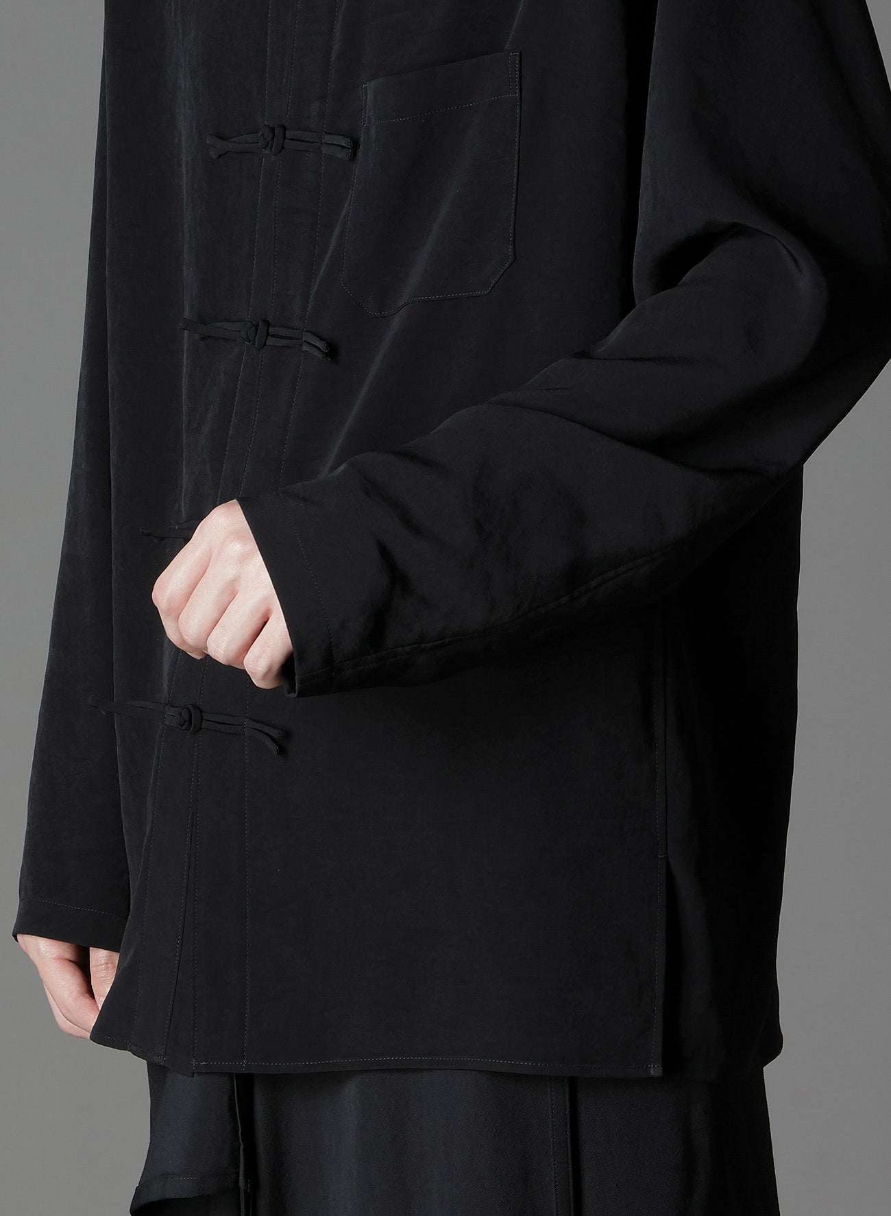 CREPE DE CHINE SHAKA BUTTON SHIRT
