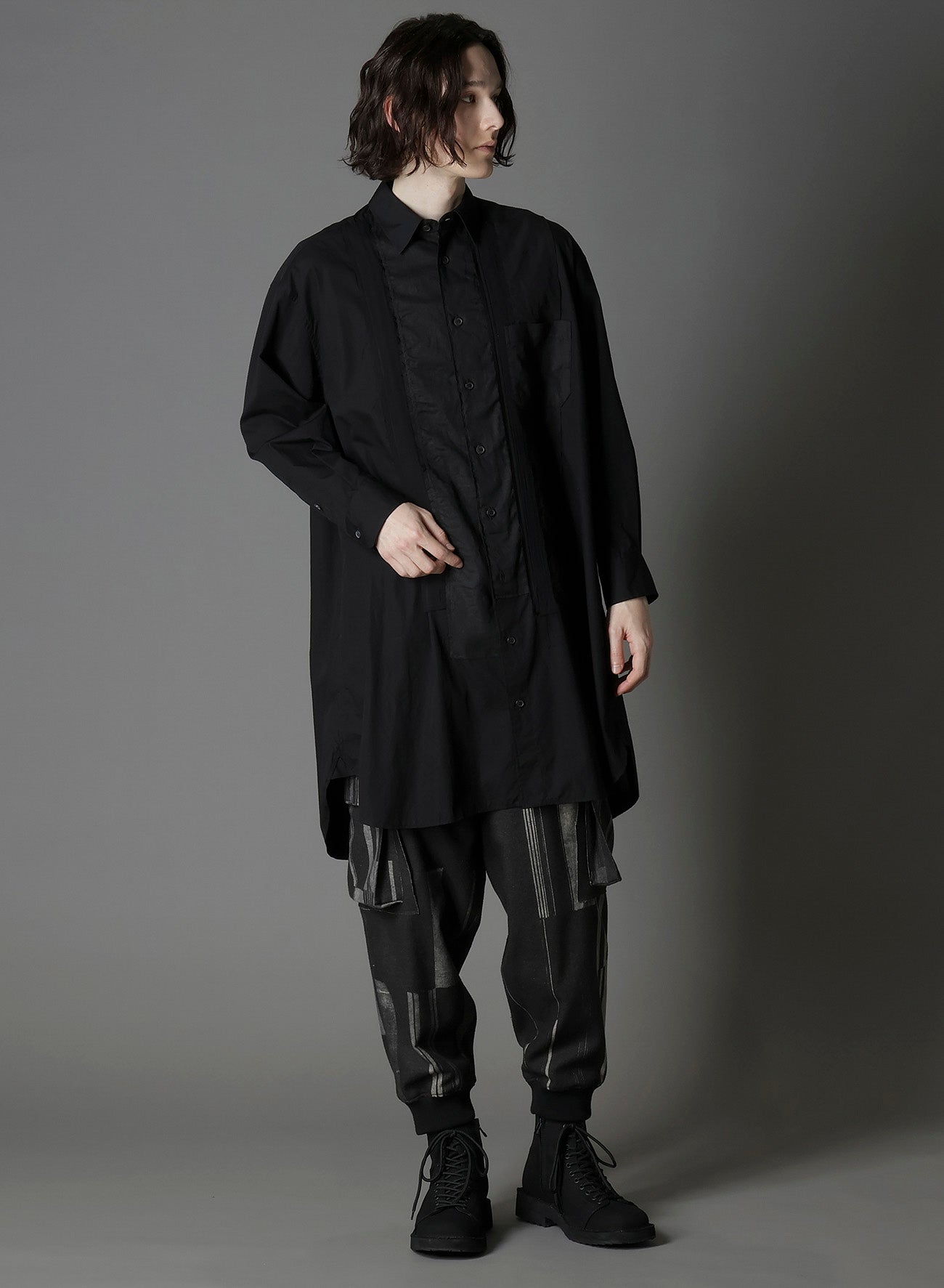 SWITCHING MATERIAL FRONT PANAL STANDARD BLACK SHIRT