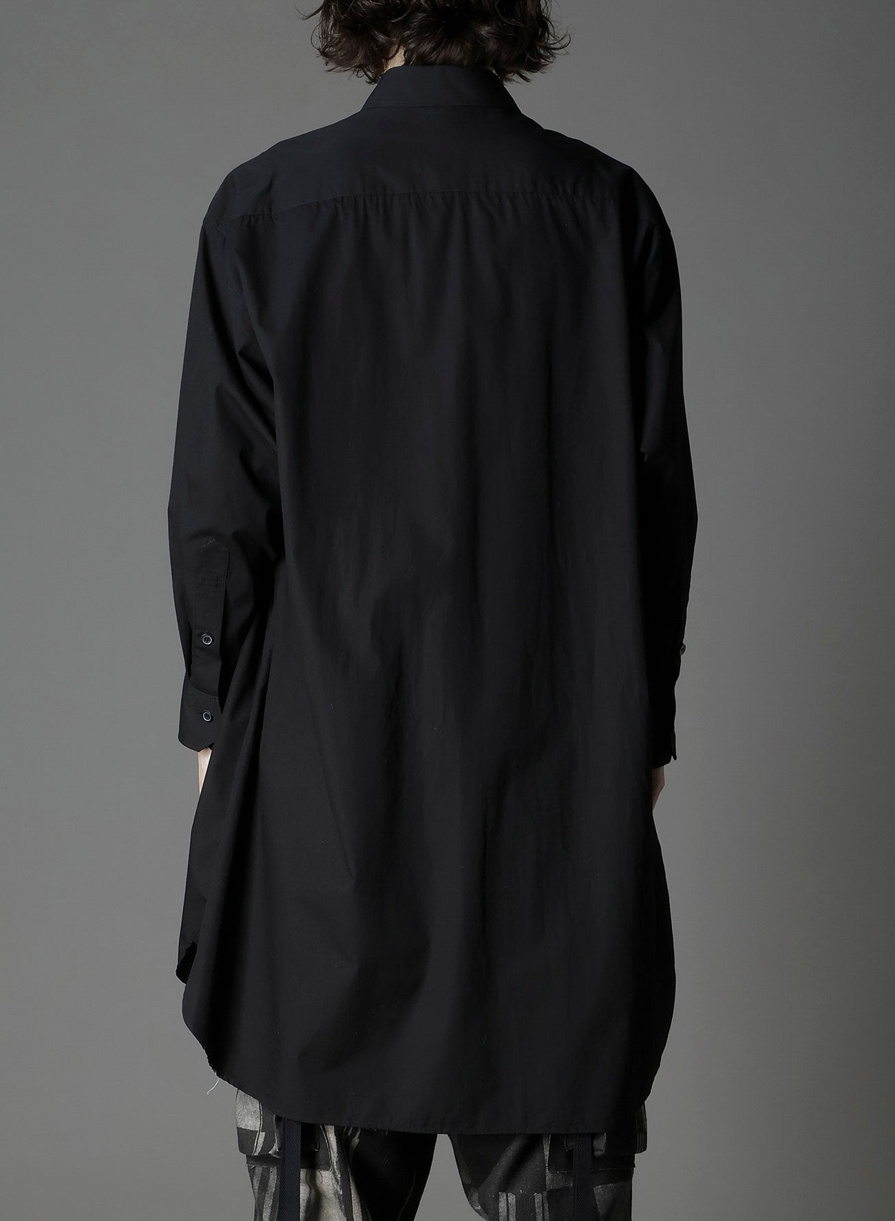 SWITCHING MATERIAL FRONT PANAL STANDARD BLACK SHIRT