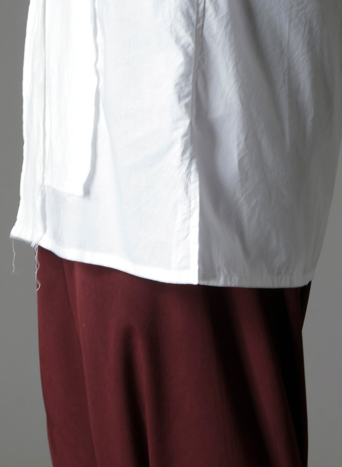 SWITCHING MATERIAL PATCHWORK WHITE SHIRT