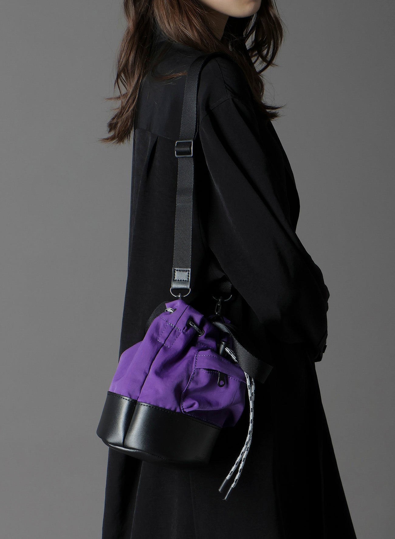 WRINKLED NYLON 2 WAY POUCH