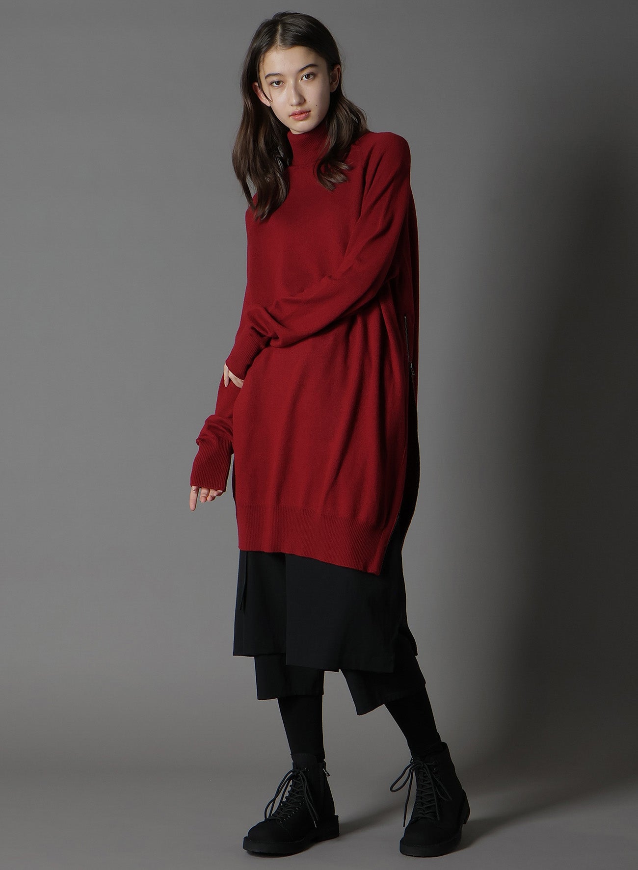 MERINO WOOL LEFT ZIPPER RAGLAN SLEEVE TURTLENECK