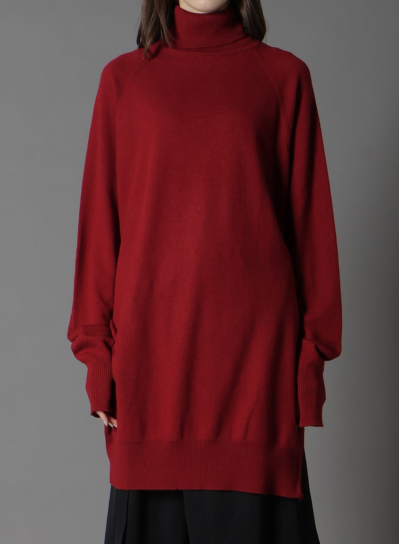 MERINO WOOL LEFT ZIPPER RAGLAN SLEEVE TURTLENECK