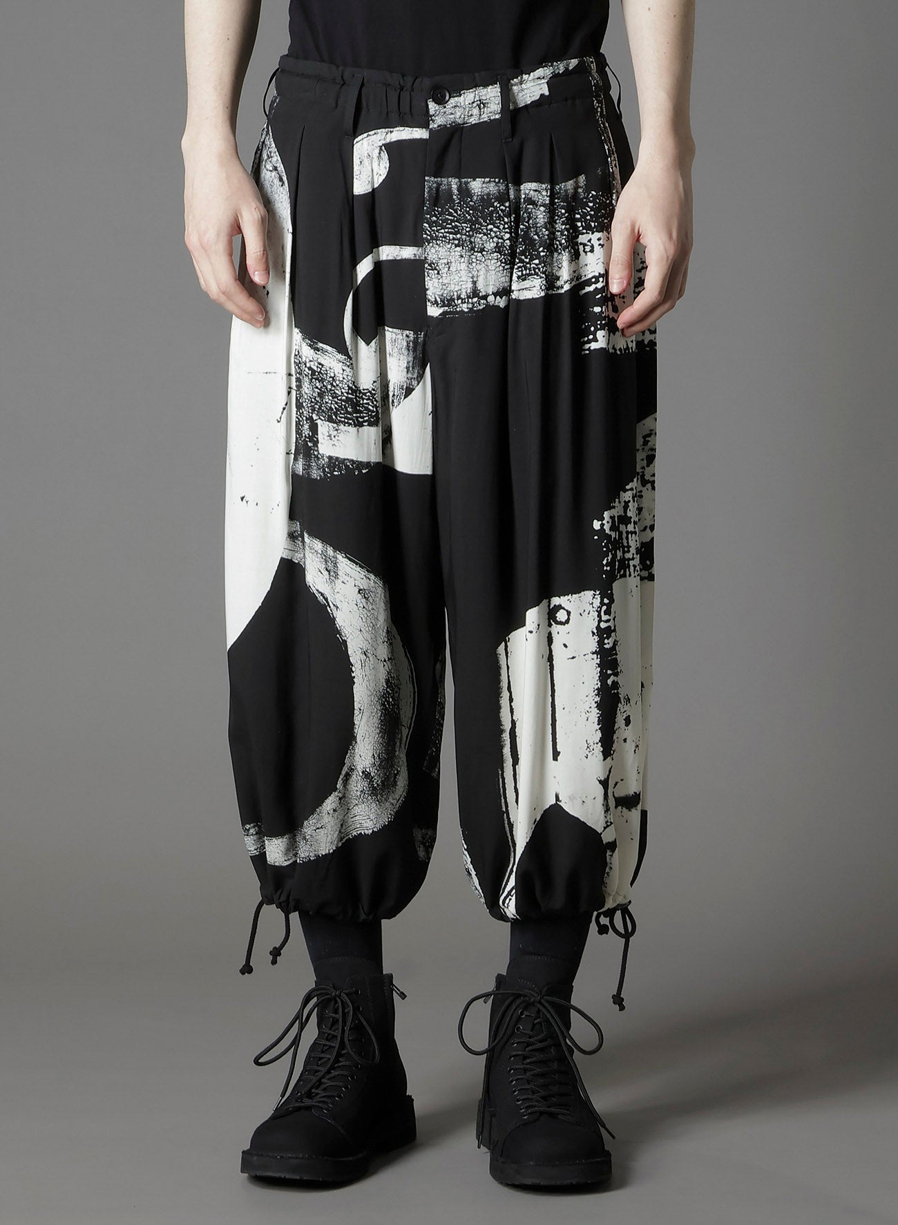 RAYON PRINT NUMBER PATTERN BALLOON PANTS