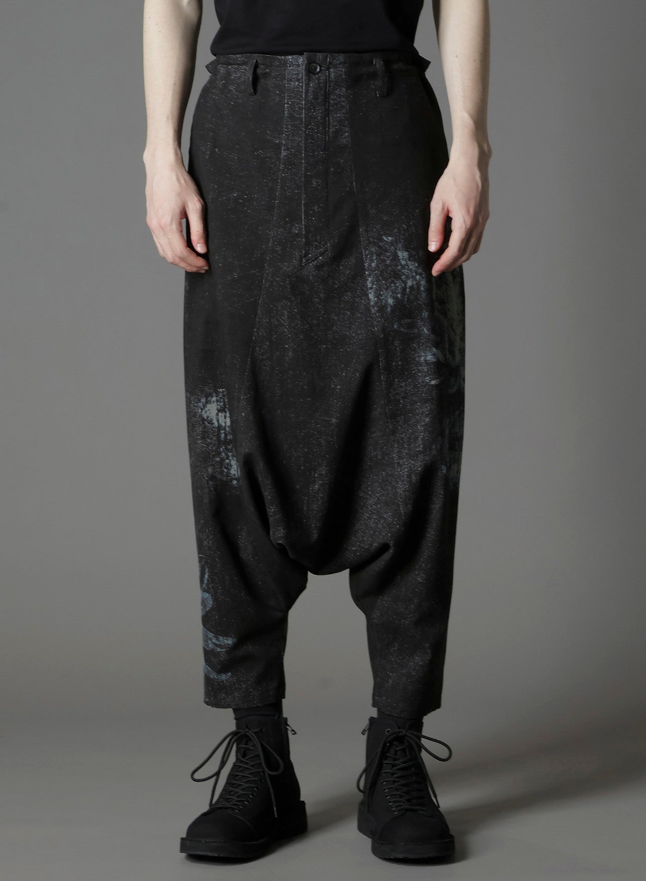 NARROW RIBS CORDUROY SAROUEL PANTS
