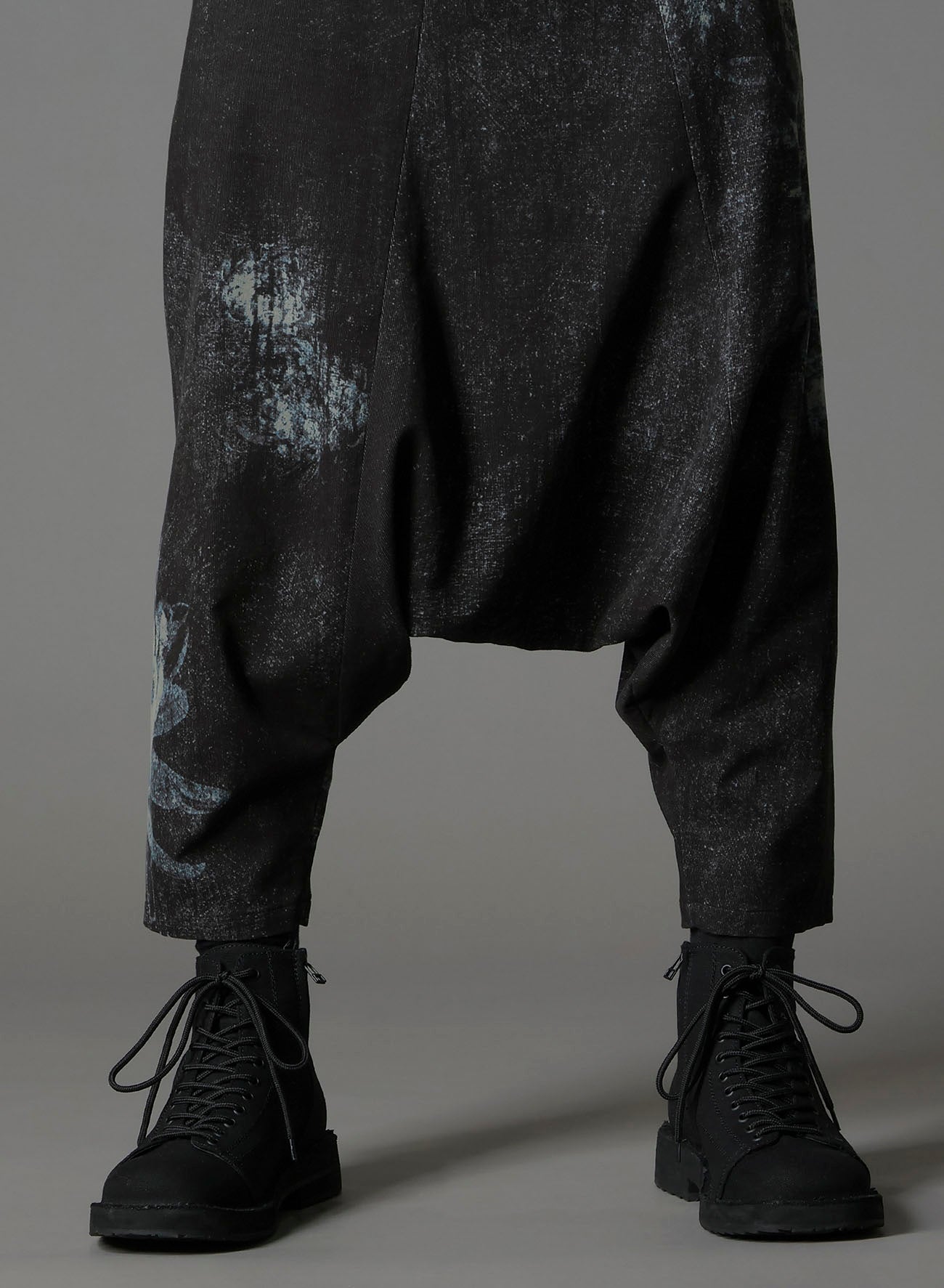 NARROW RIBS CORDUROY SAROUEL PANTS