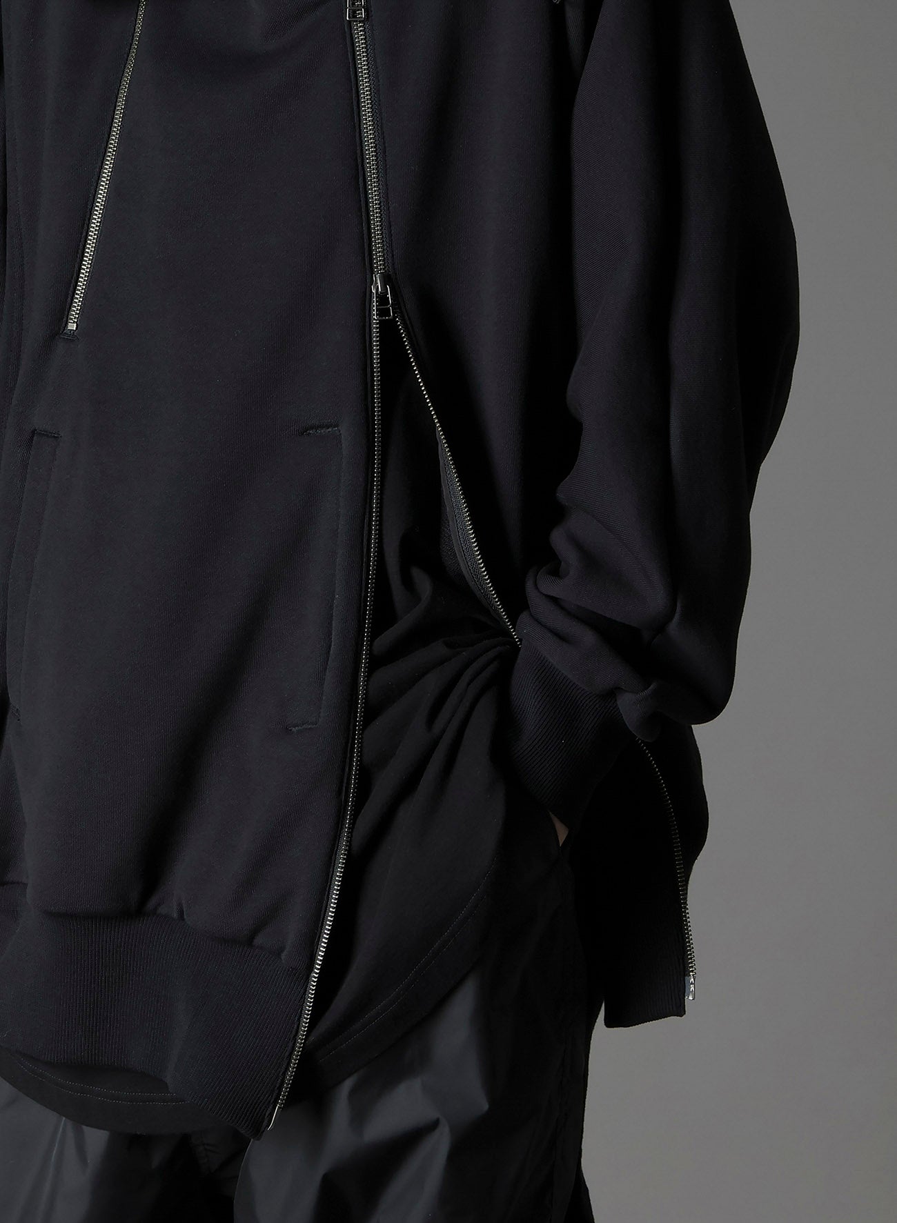 ULTIMA HEAVY FLEECE INVERTED V HOODIE SLIM