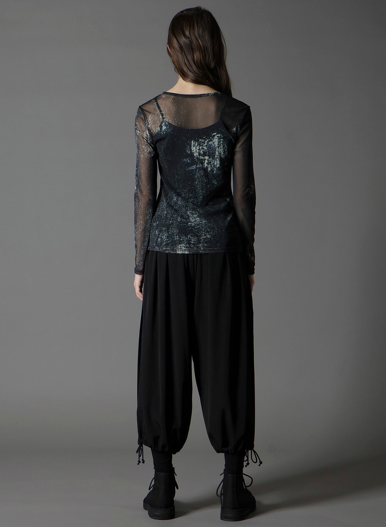 SOFT TULLE FLORAL PATTERN ROUND NECK TULLE