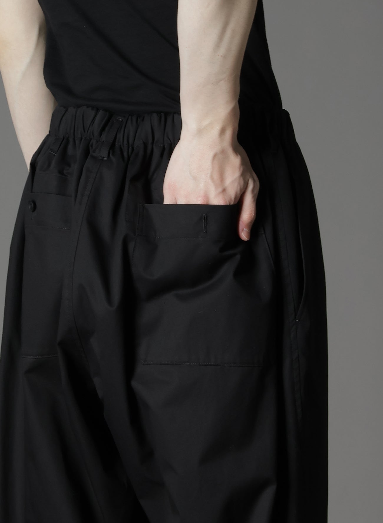 CM32BURBERRY BALLOON PANTS