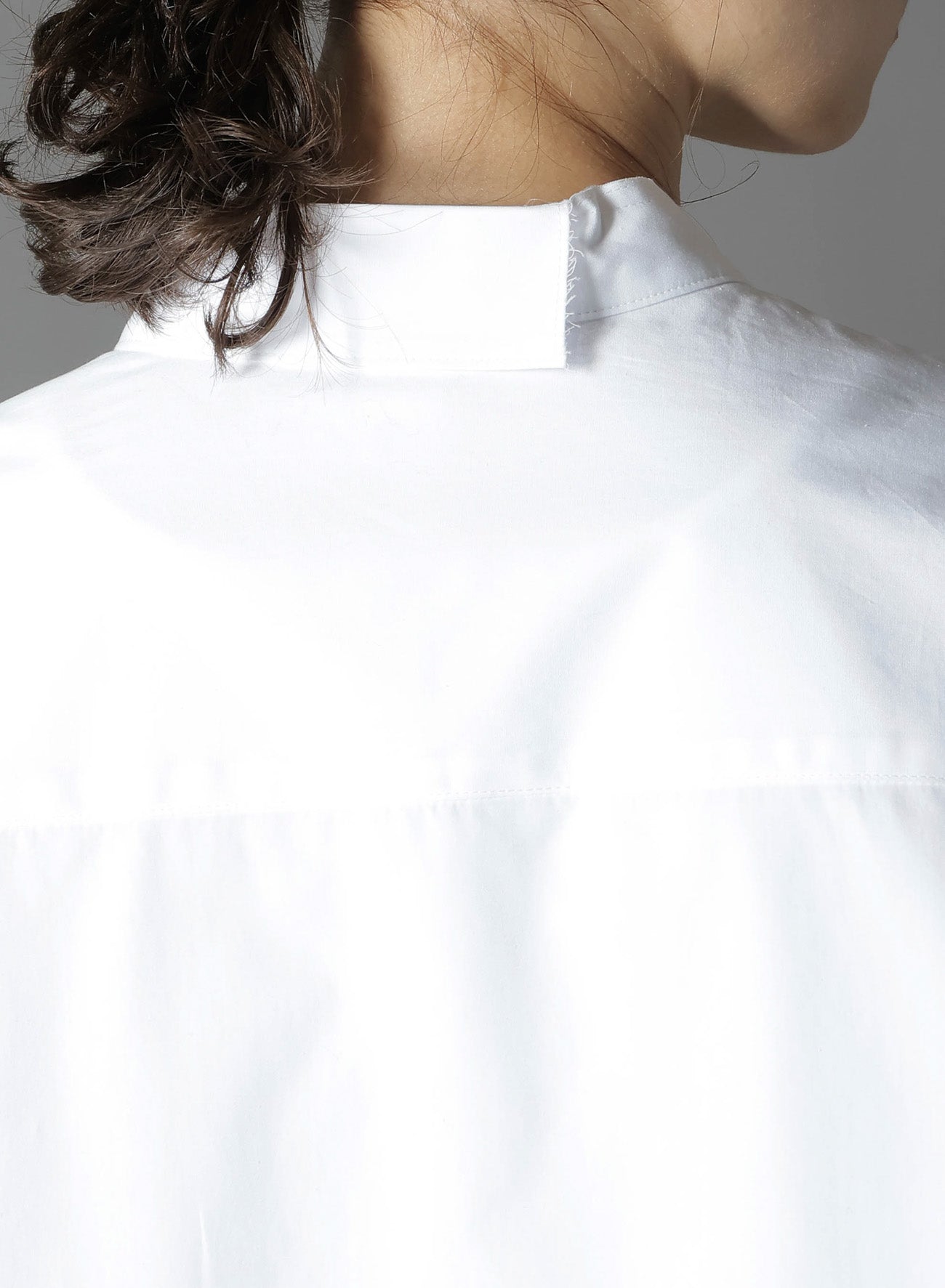COTTON BROADCLOTH COLLAR CUT-OFF SHIRT