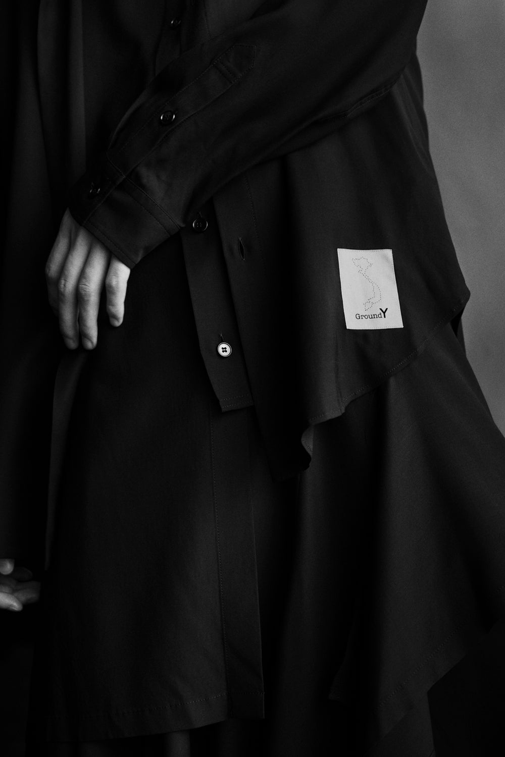 RAYON TWILL LEFT FRONT CUT-OUT SHIRT