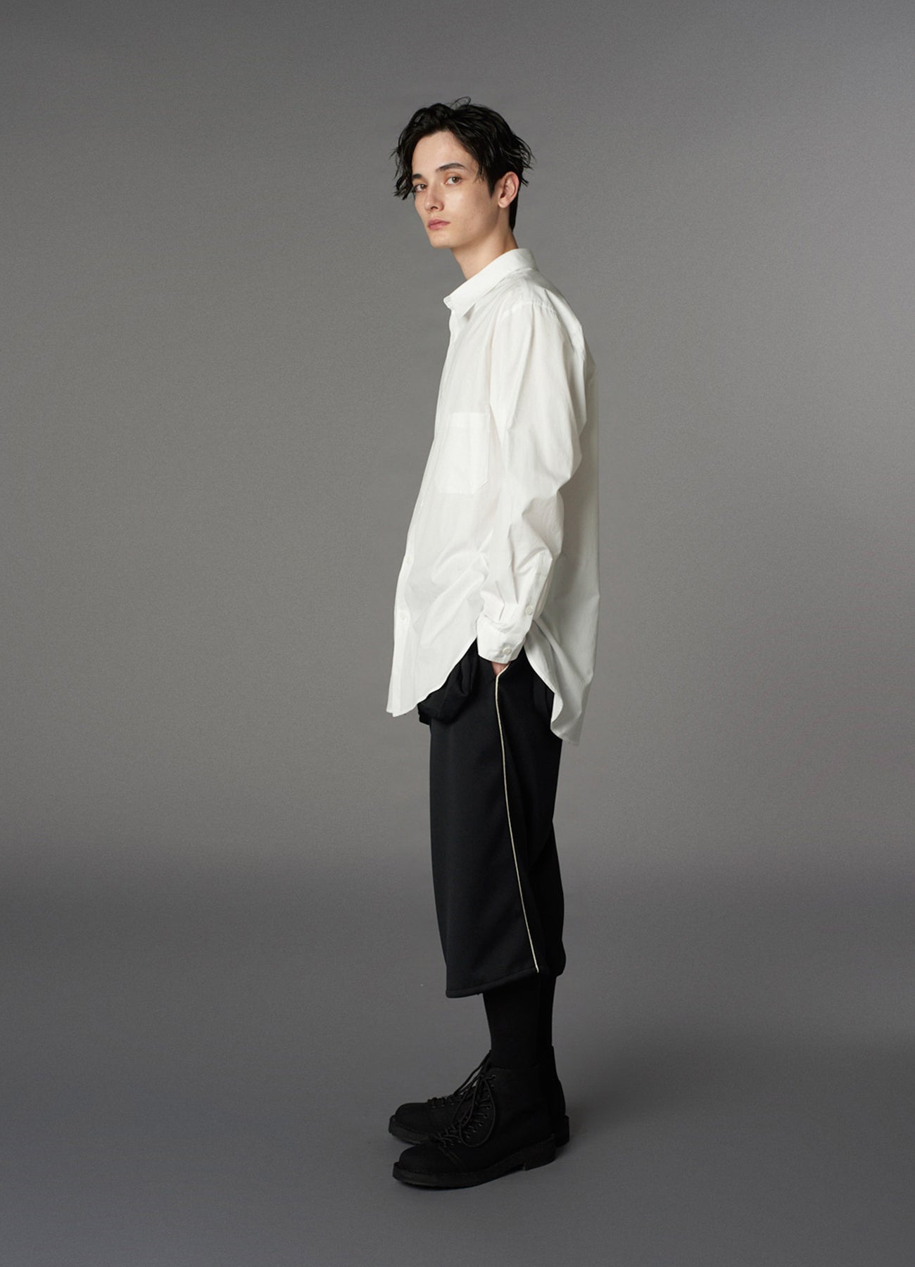 POLYESTER SMOOTH SHORT PANTS