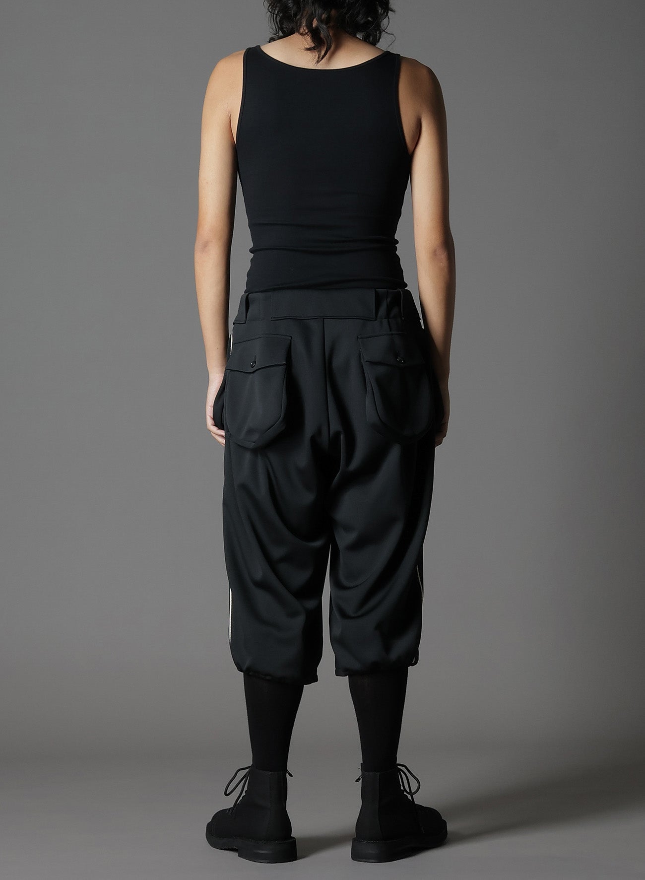 POLYESTER SMOOTH SHORT PANTS